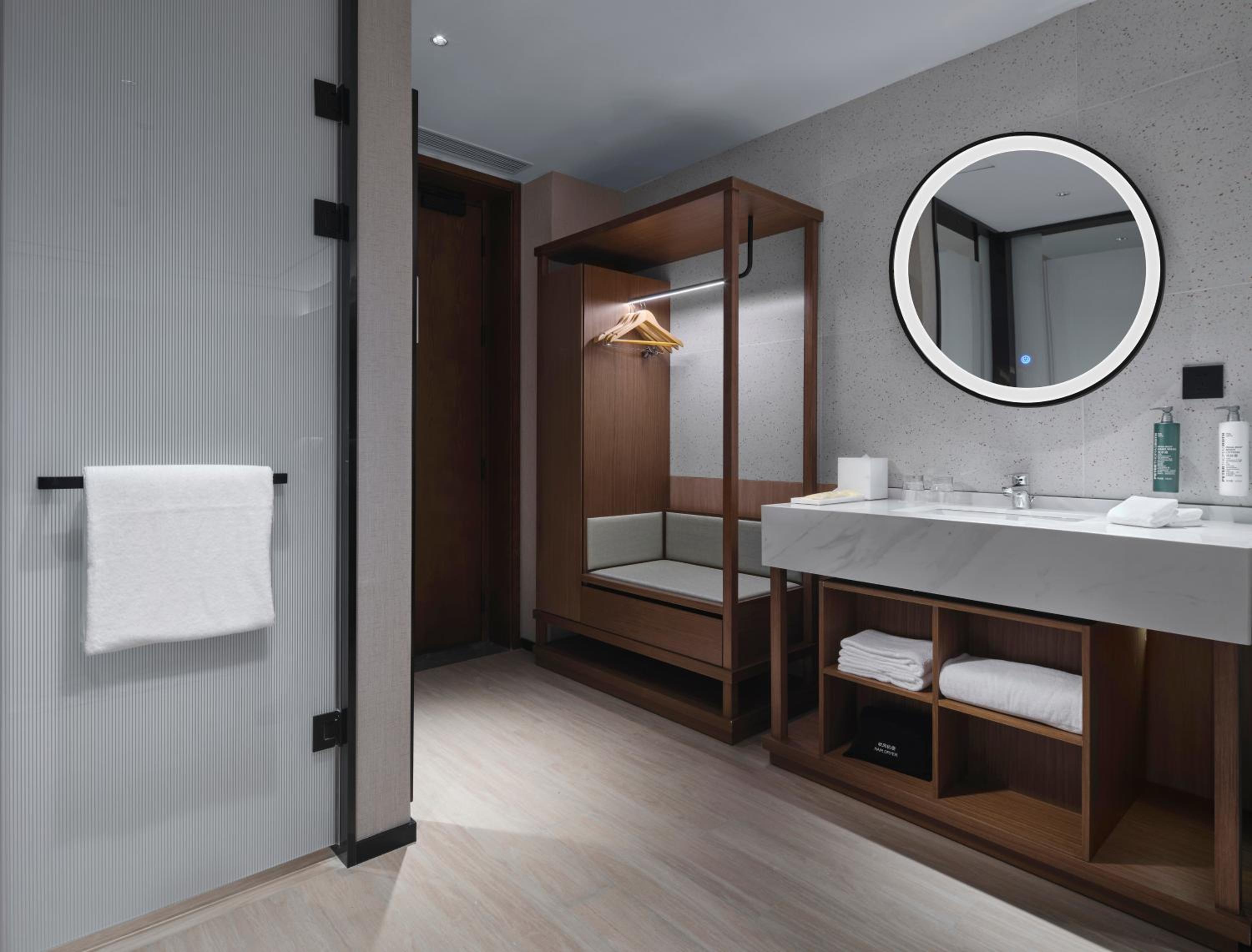 Twin Room - High Floor photo 3