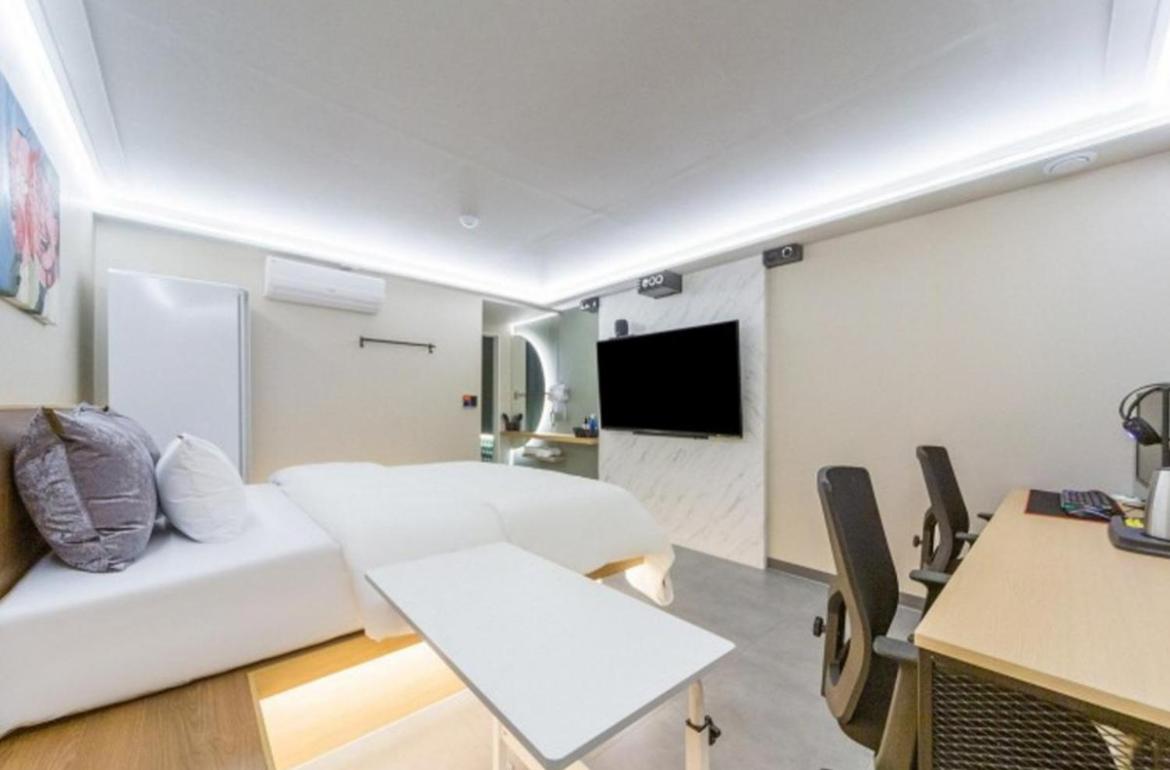 Superior Double Room - Photo 2
