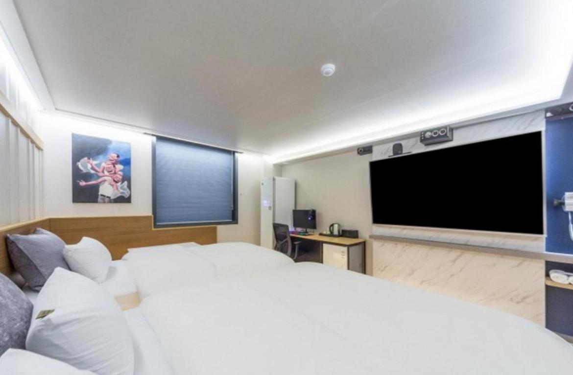 Superior Twin Room - Photo 8