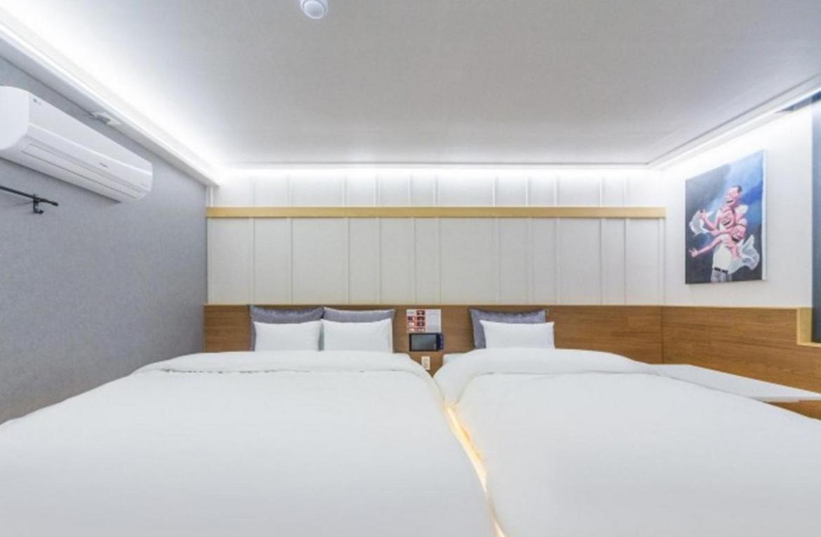 Superior Twin Room - Photo 3