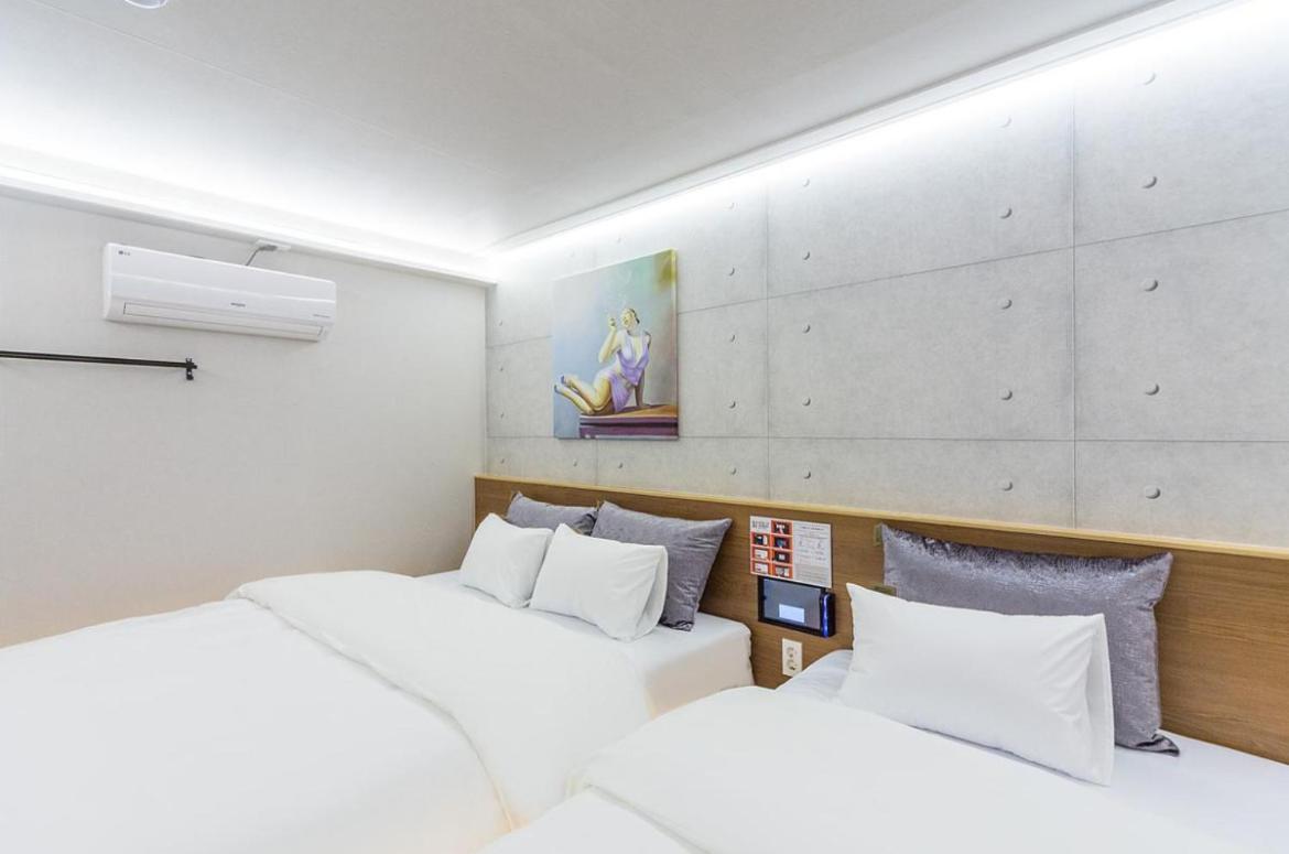 Deluxe Twin Room - Photo 3