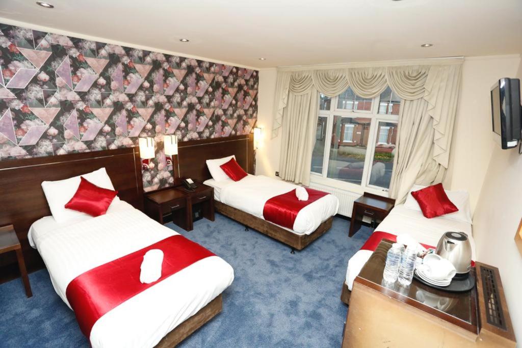 Triple Room - En Suite photo 3