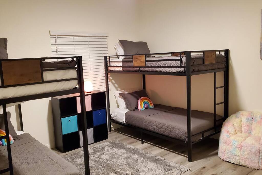 Four-Bedroom House photo 1
