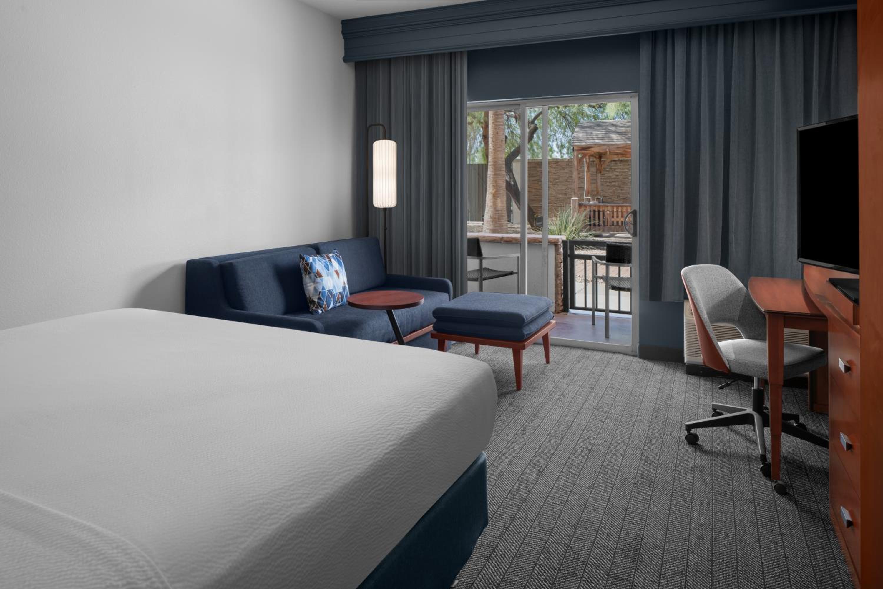 Guest room, 1 King, Sofa bed, Ground floor, Poolside photo 1