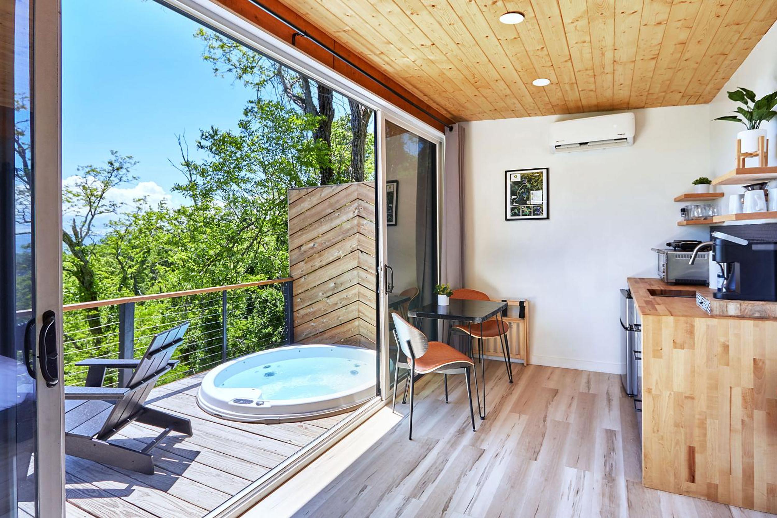 One-Bedroom House - Photo 7