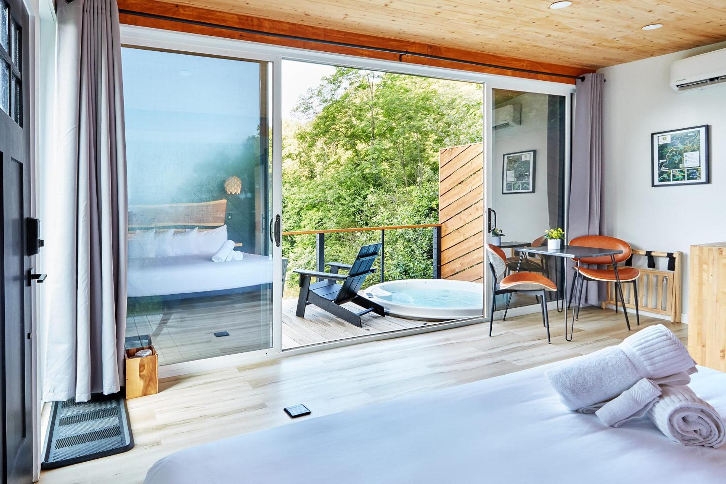 One-Bedroom House - Photo 9
