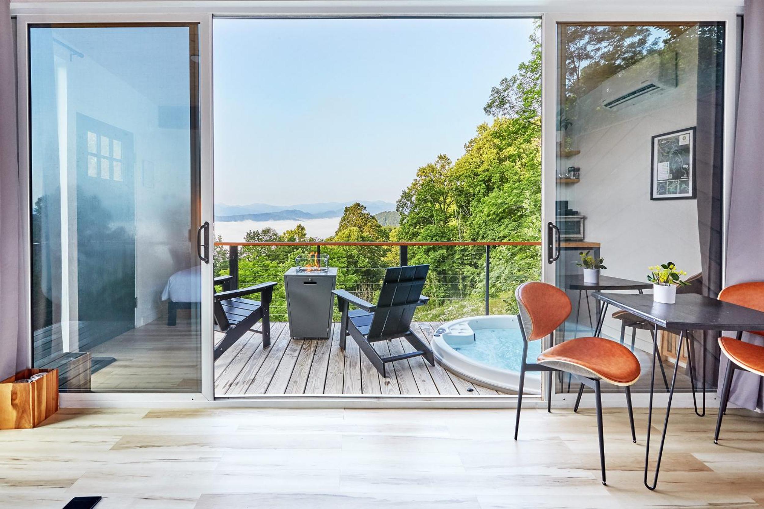 One-Bedroom House - Photo 8