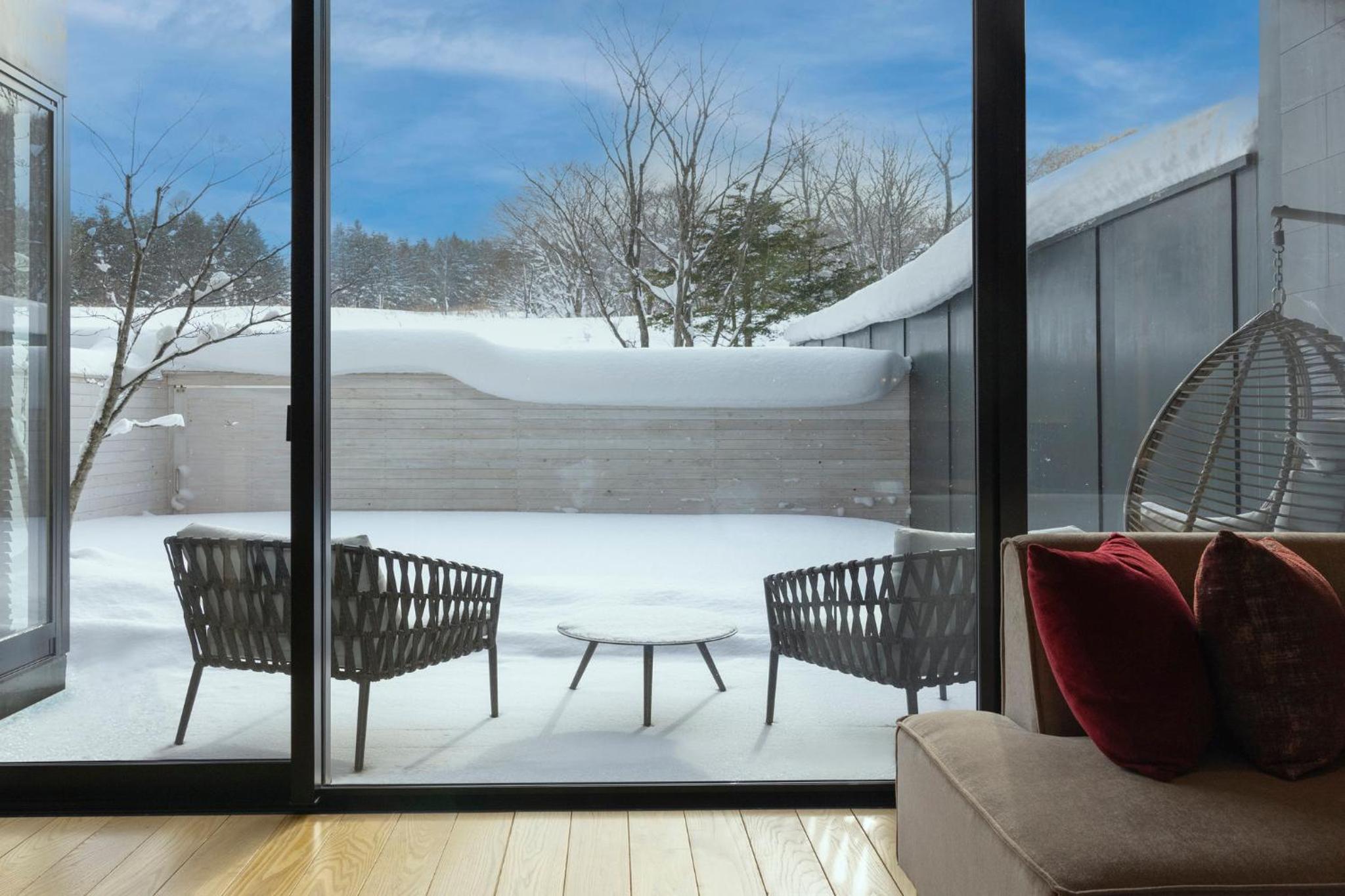 Premium Twin Room with Garden View - Photo 5
