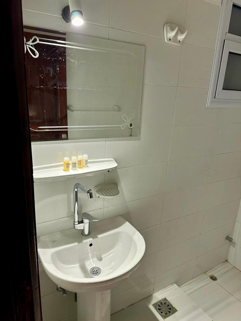 Family Double Room - Photo 15