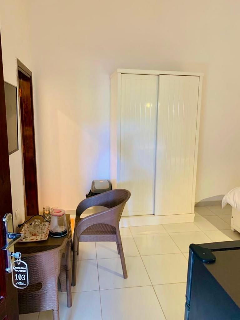 Family Double Room - Photo 12