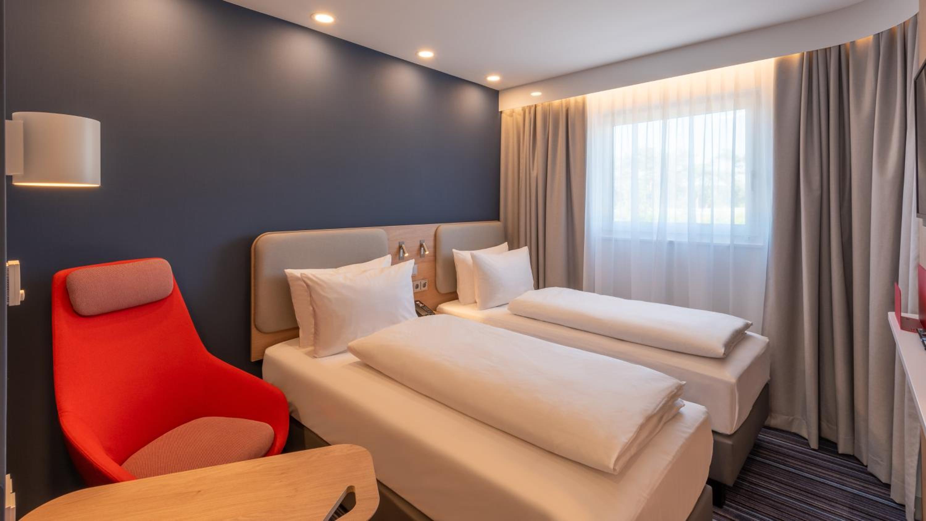 Standard Twin Room photo 2