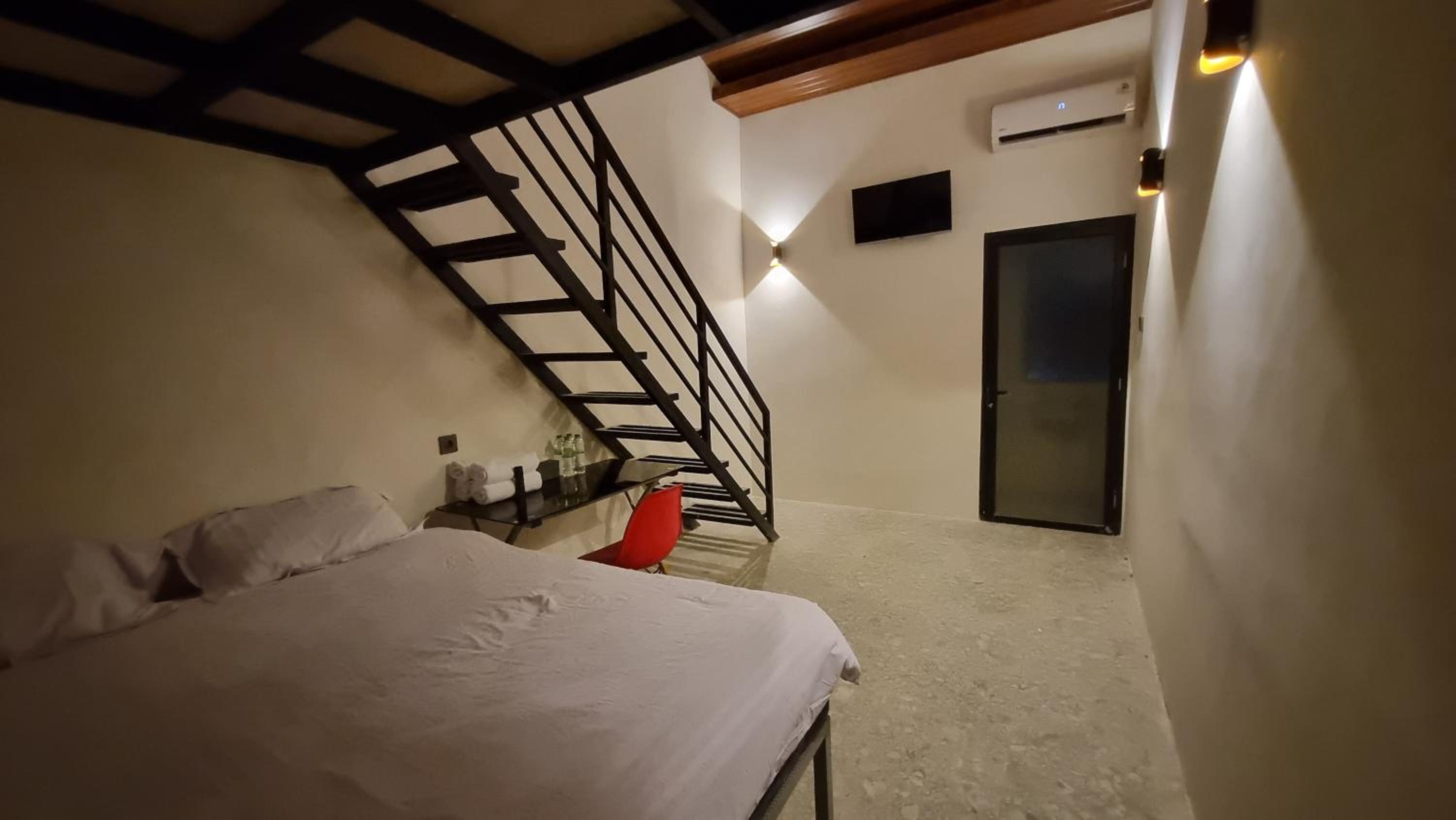 Suite with City View - Photo 4