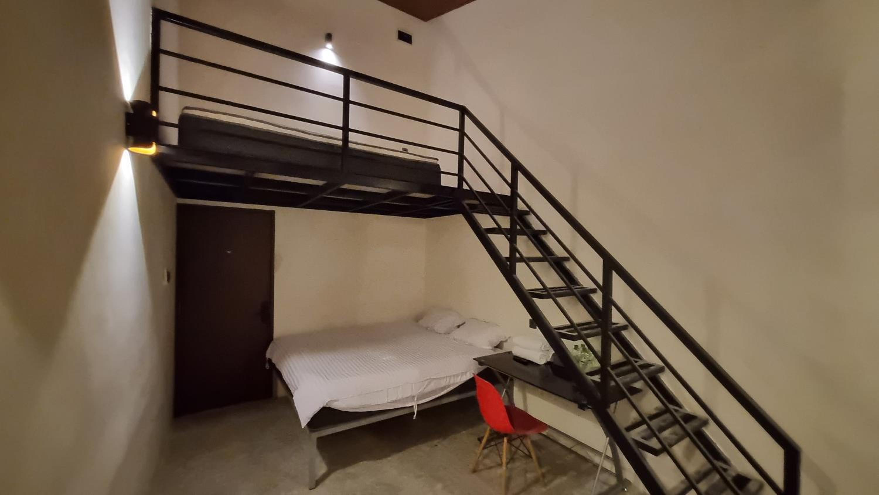 Suite with City View - Photo 3