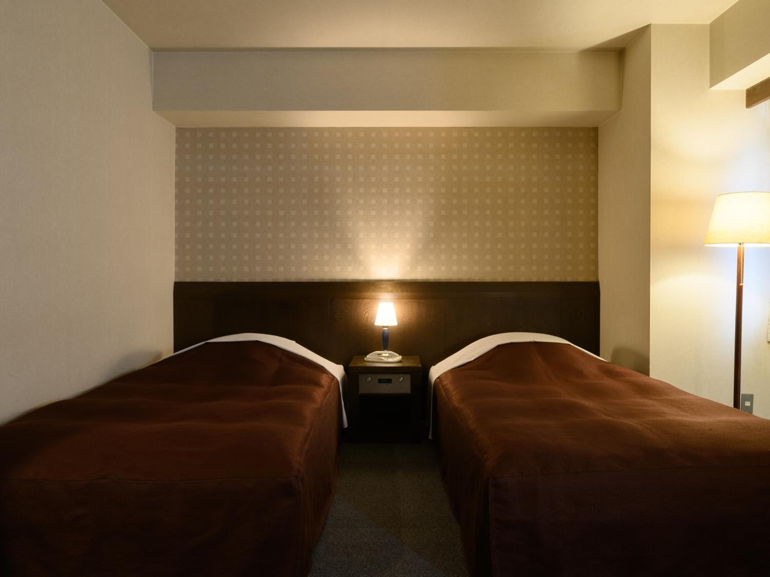 Twin Room - Smoking - Photo 2