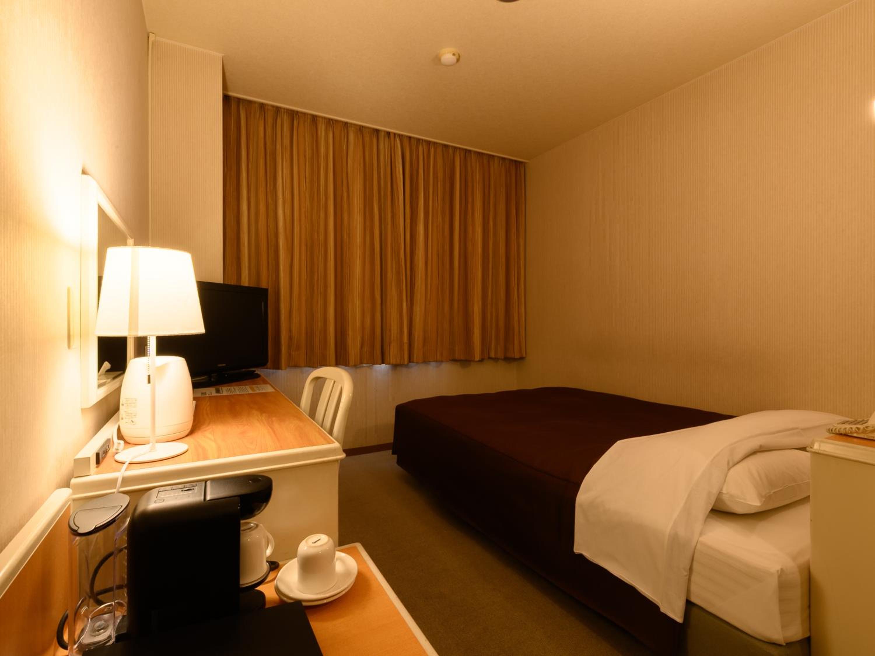Double Room - Smoking - Photo 8