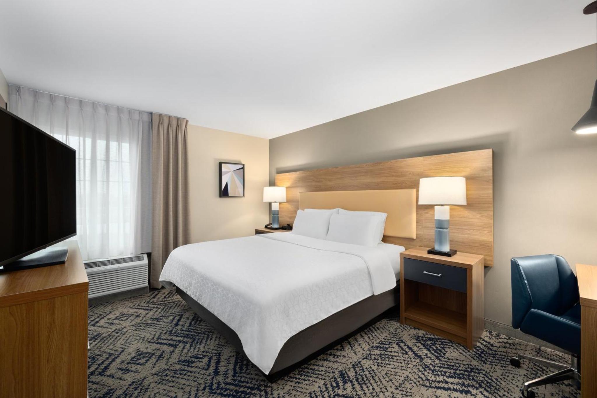 King Room - Hearing Access - Non-Smoking photo 2