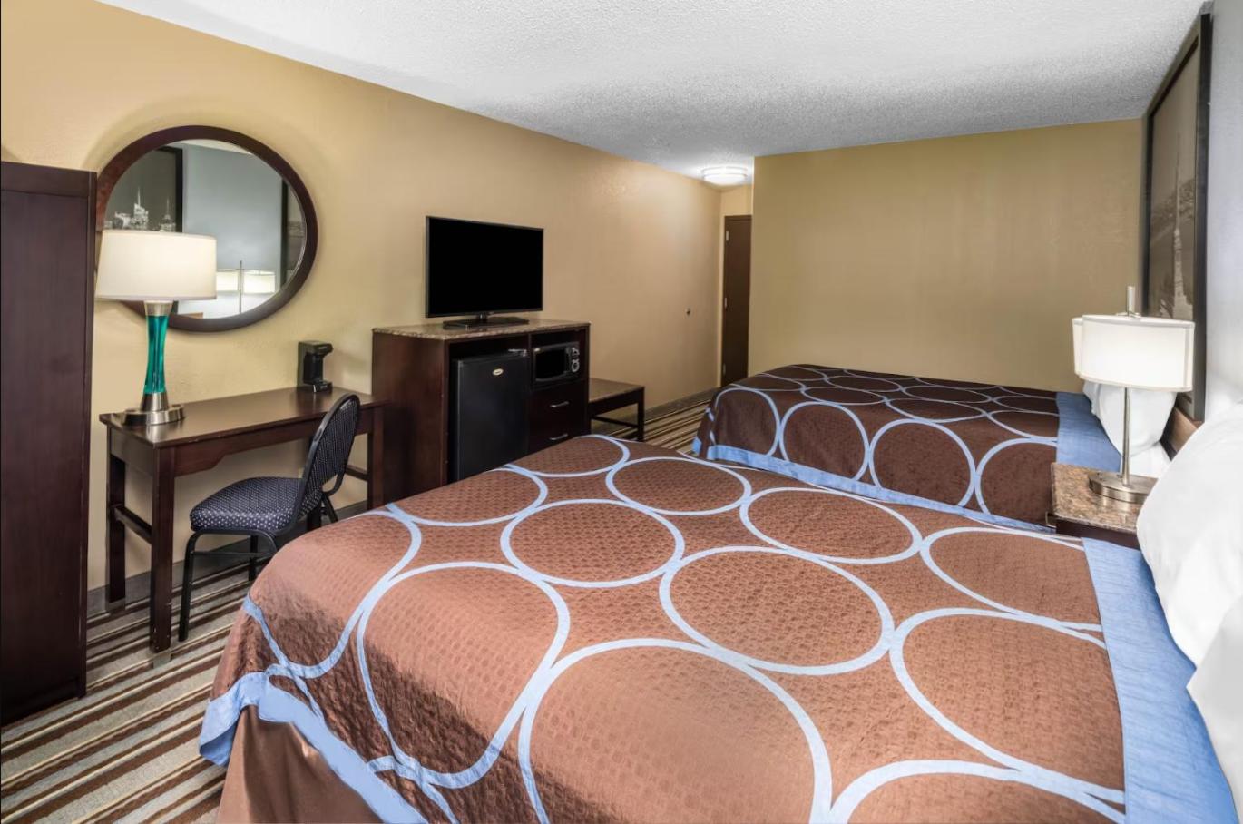 Deluxe Double Room with Two Double Beds - Non-Smoking - Photo 4