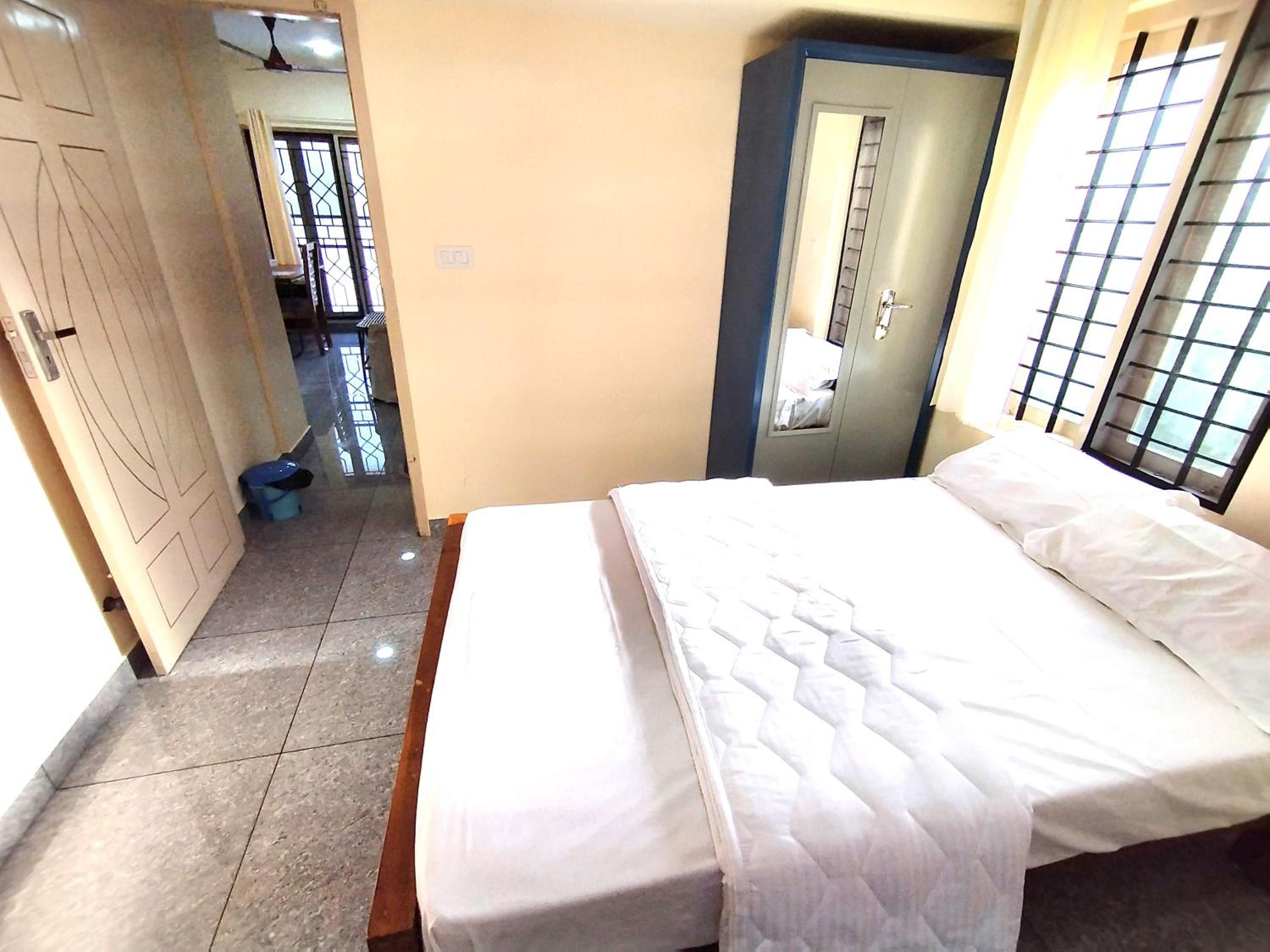 Large Twin Room photo 2