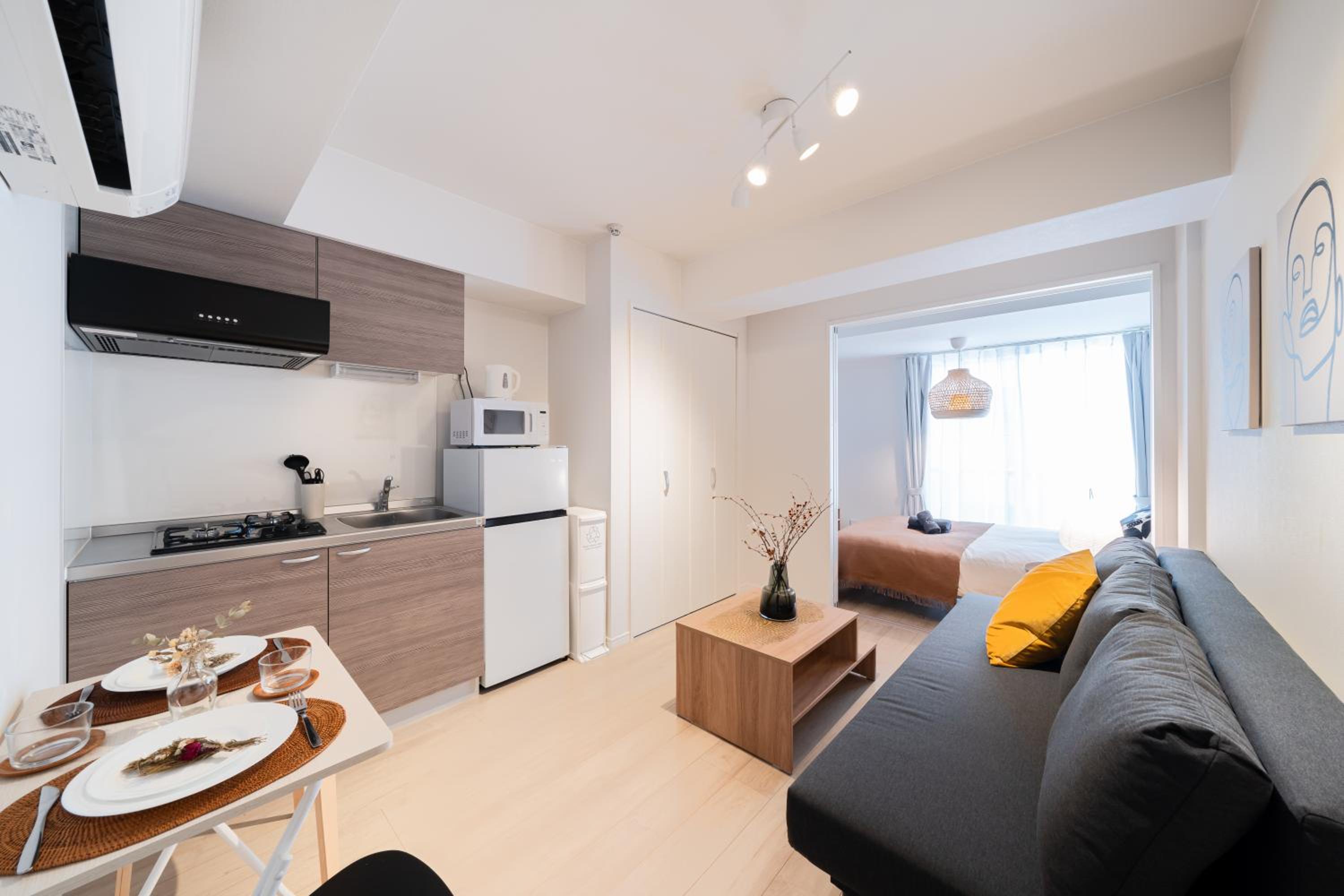 One-Bedroom Apartment photo 1