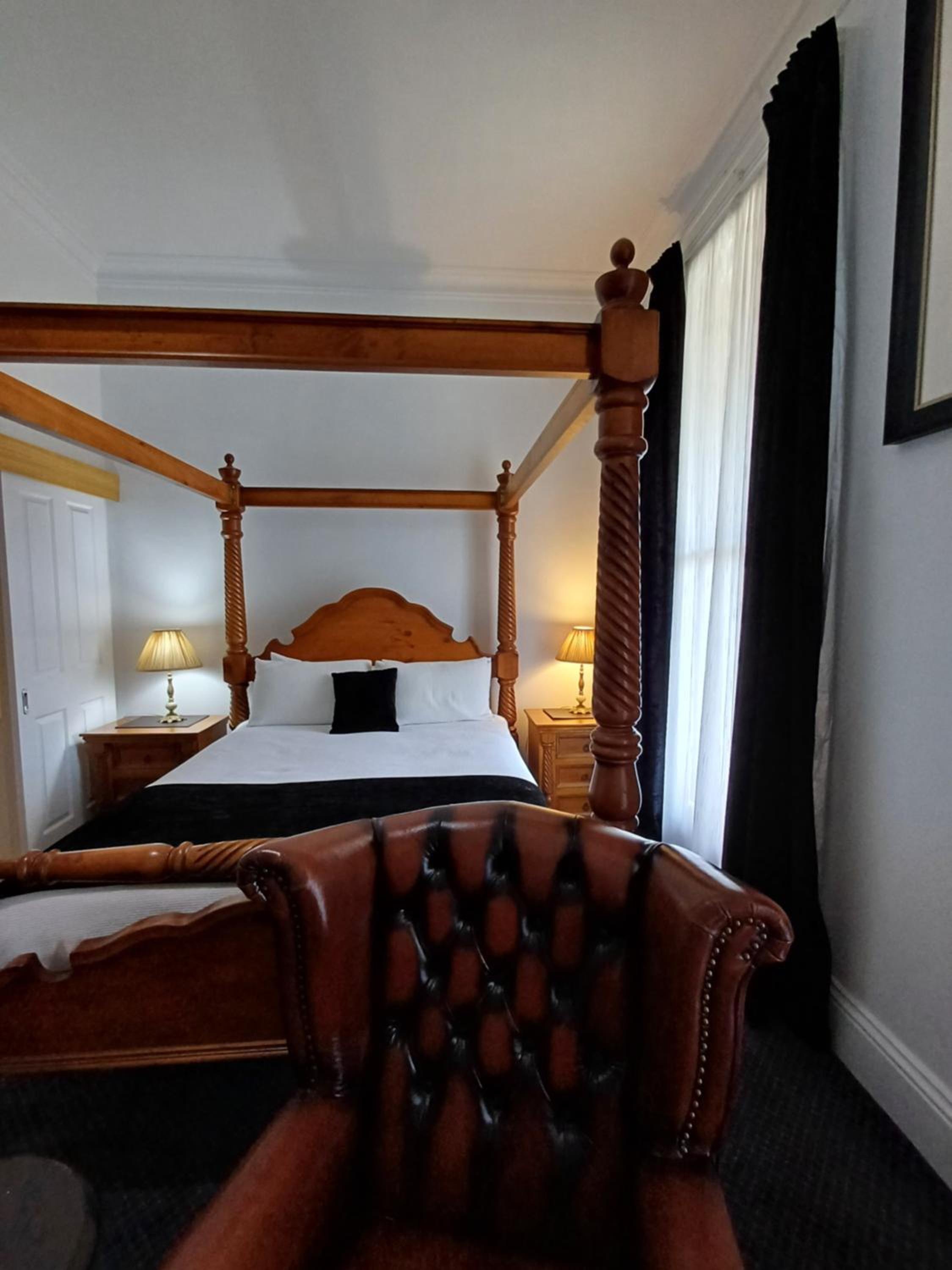 Premium Queen Room - Photo 11