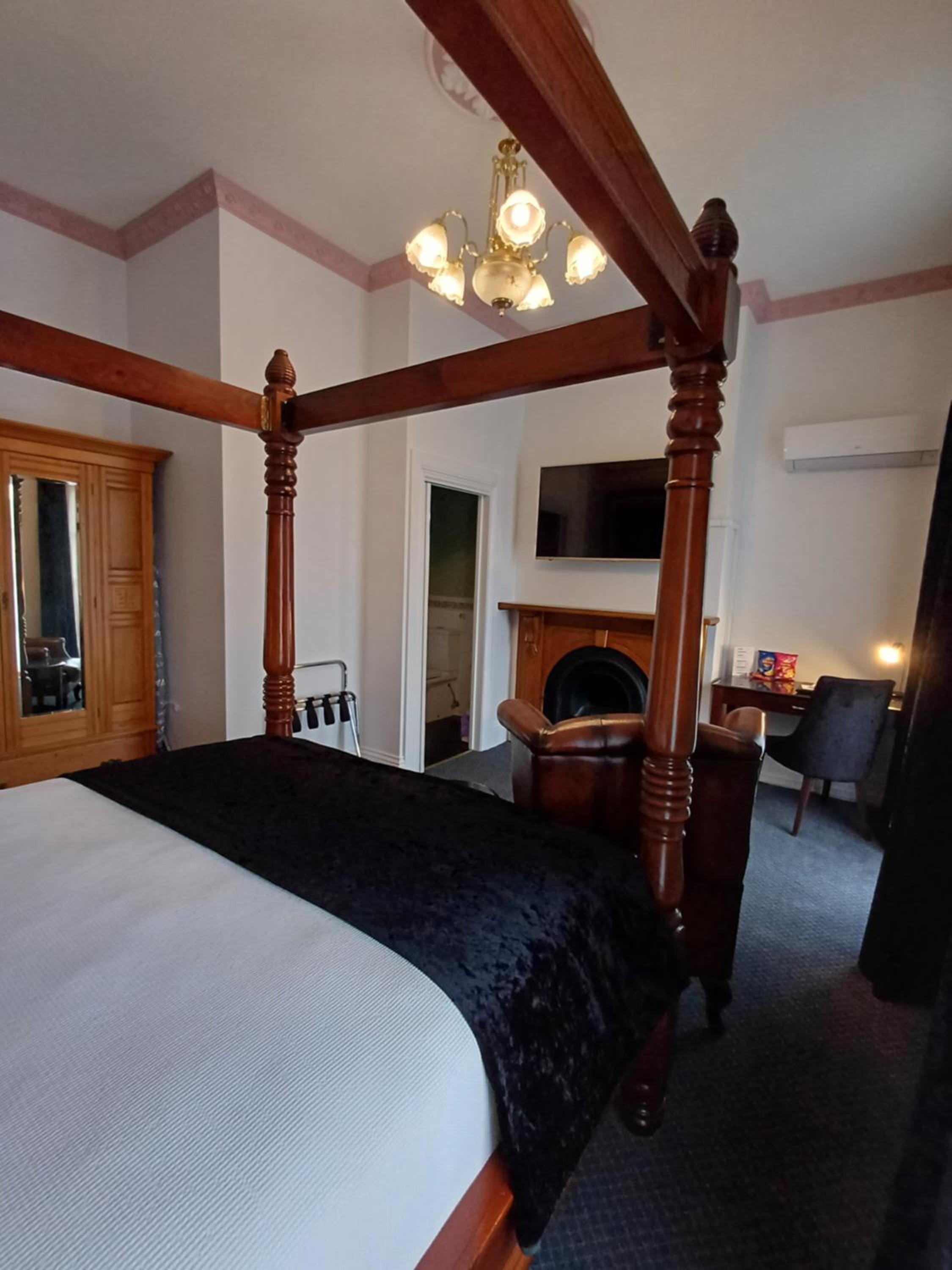 Premium Queen Room - Photo 5
