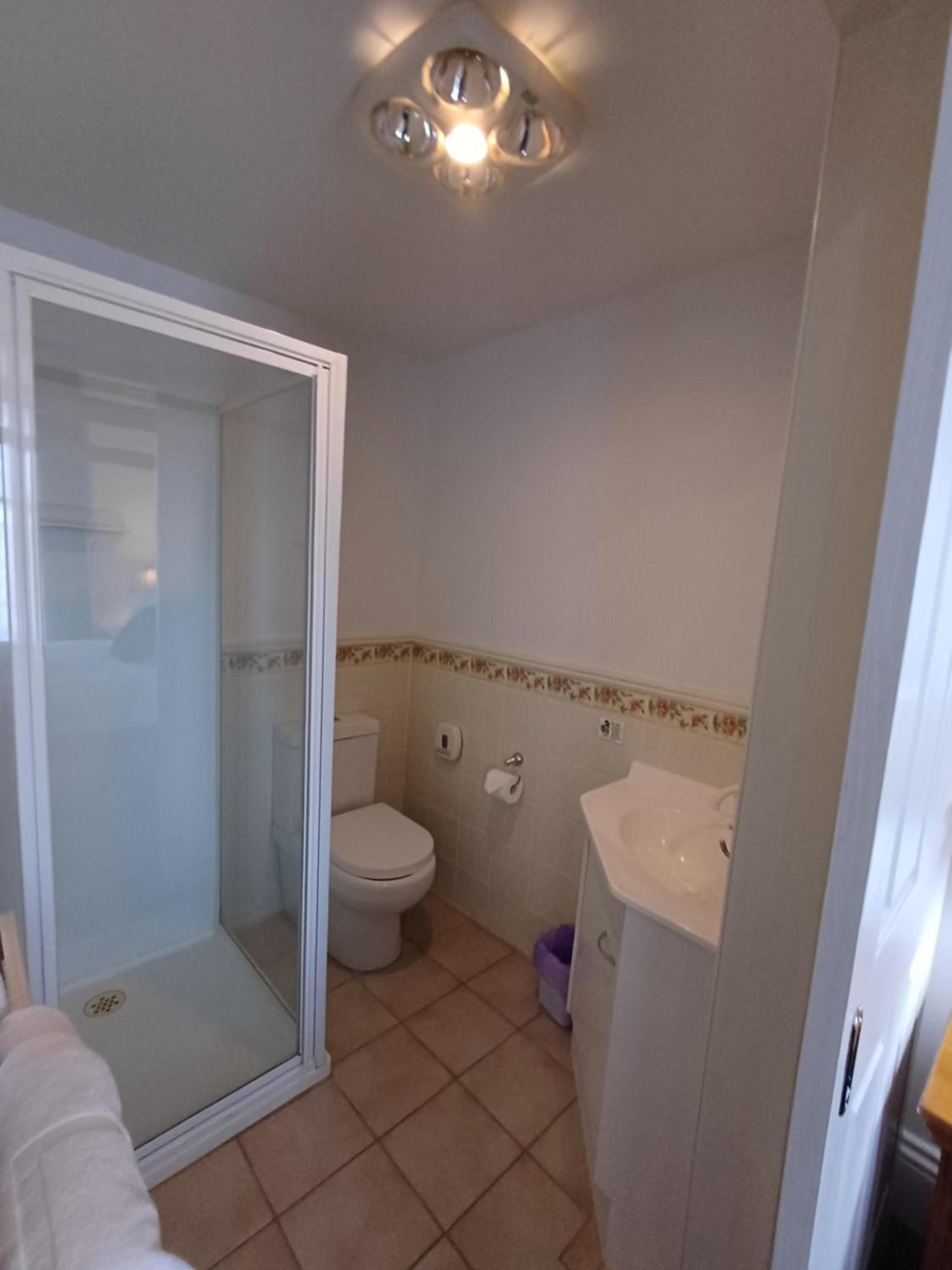 Premium Queen Room - Photo 23
