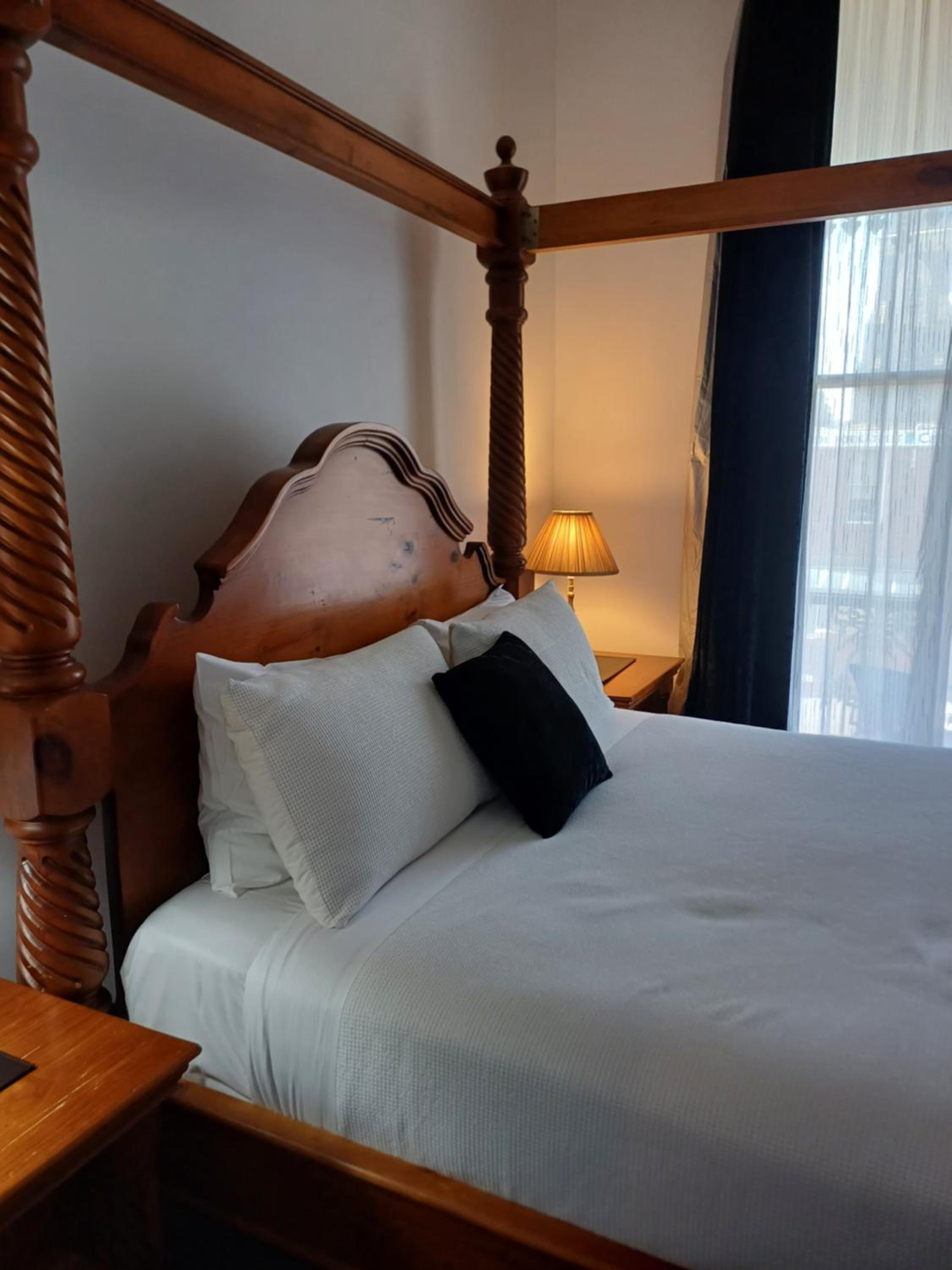 Premium Queen Room - Photo 24
