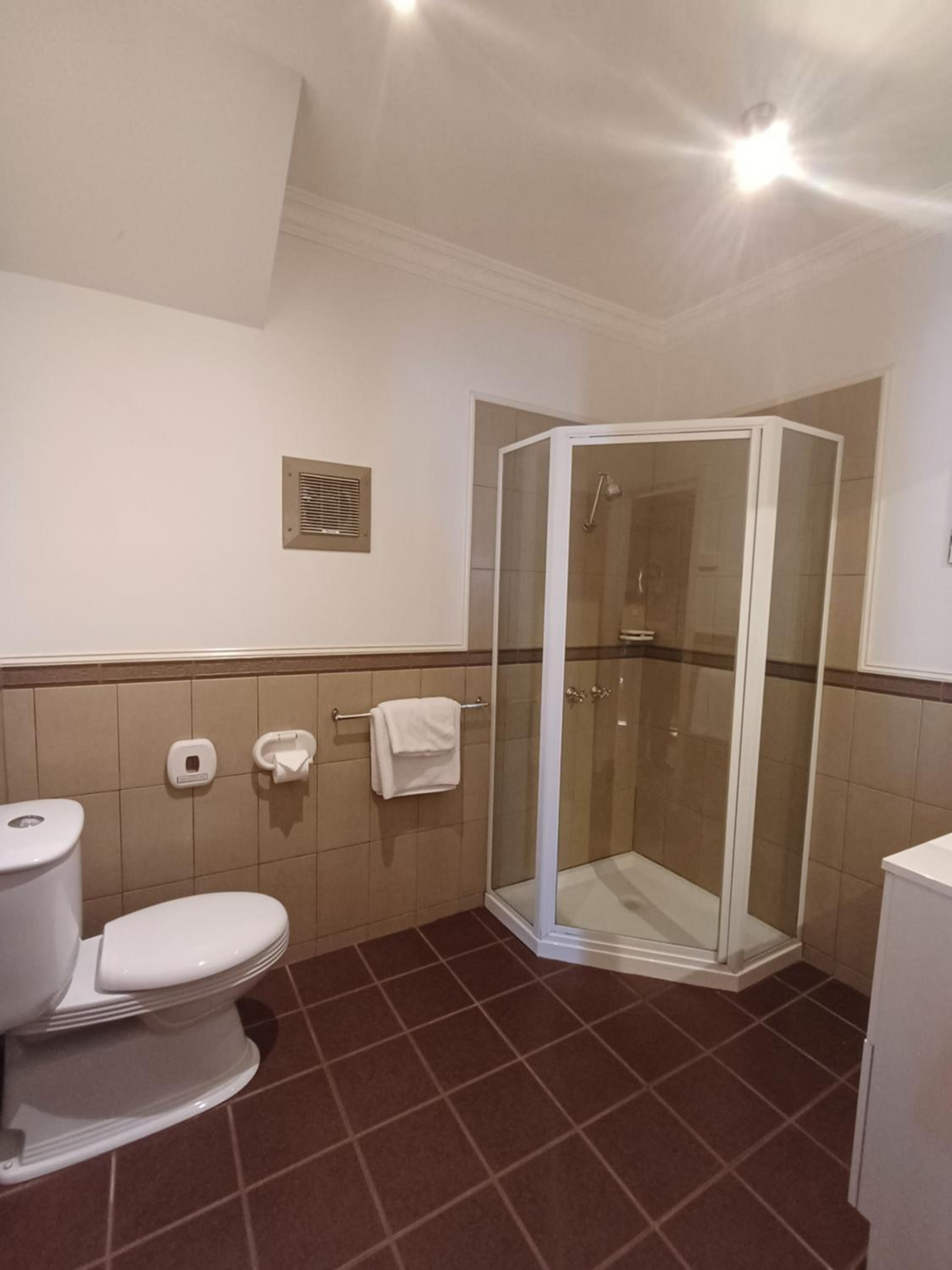 Queen Room photo 3