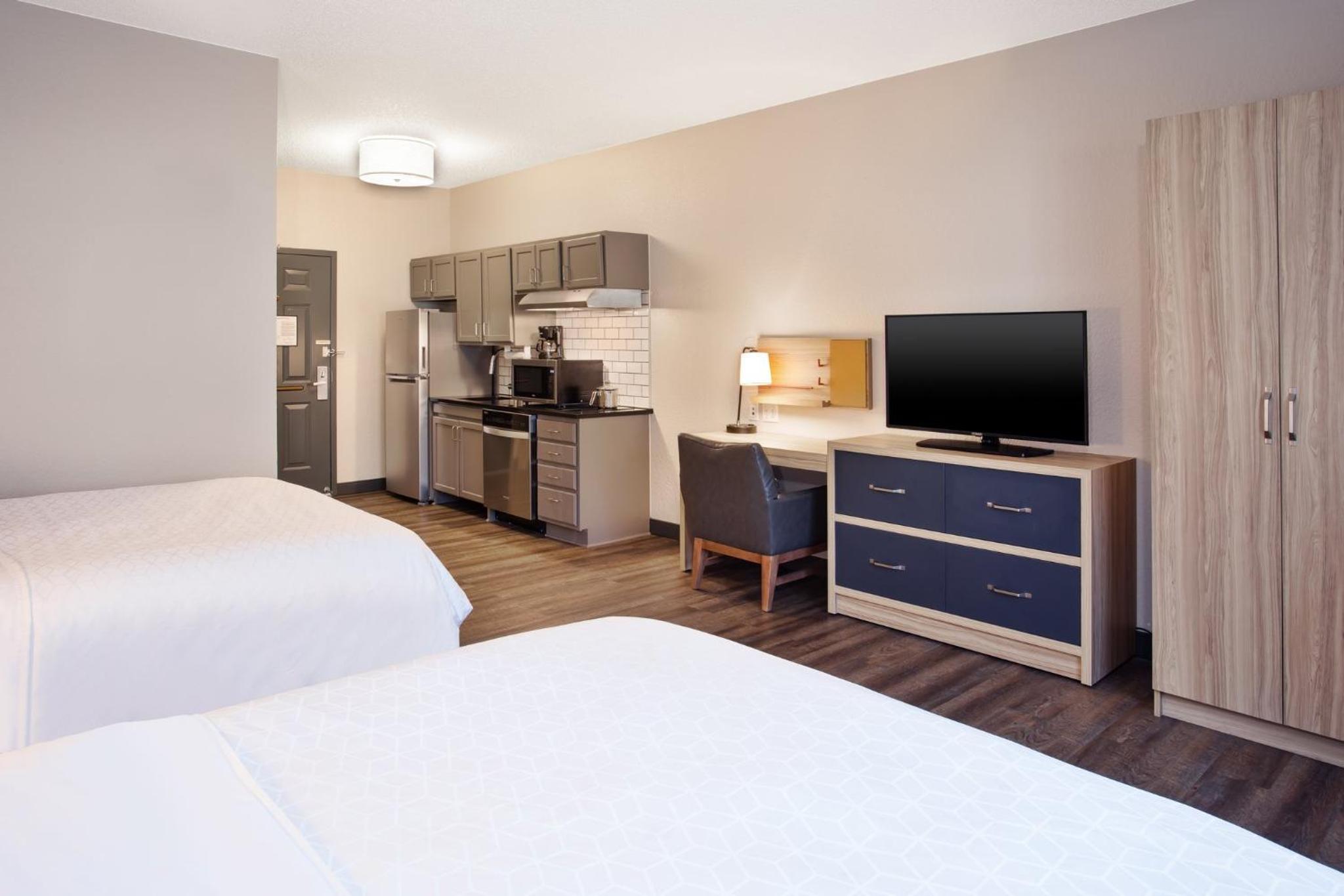 Standard Suite - Photo 2