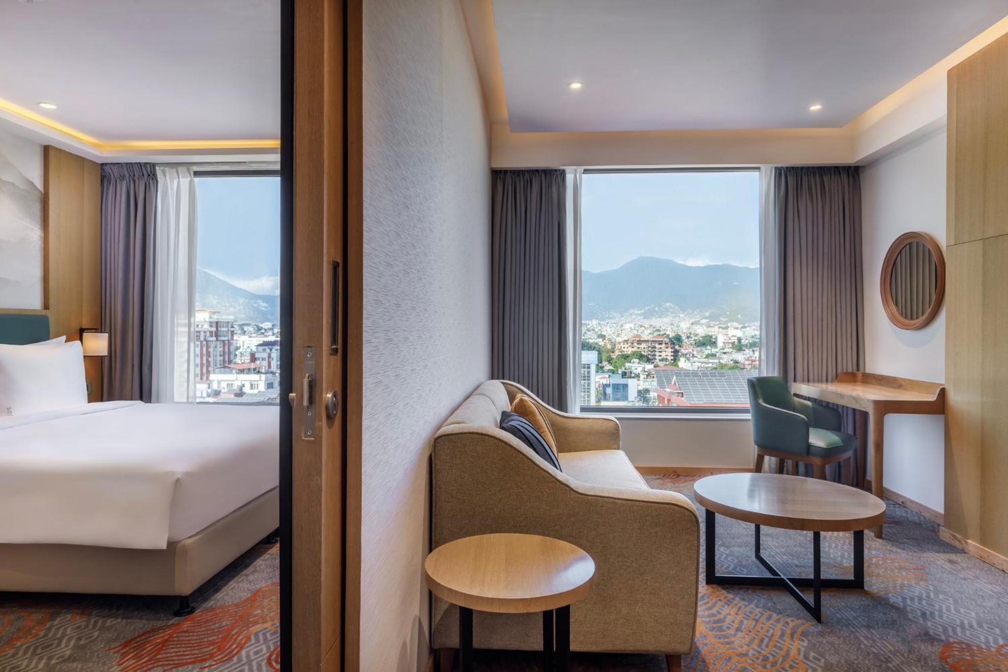 Queen Suite - Photo 4