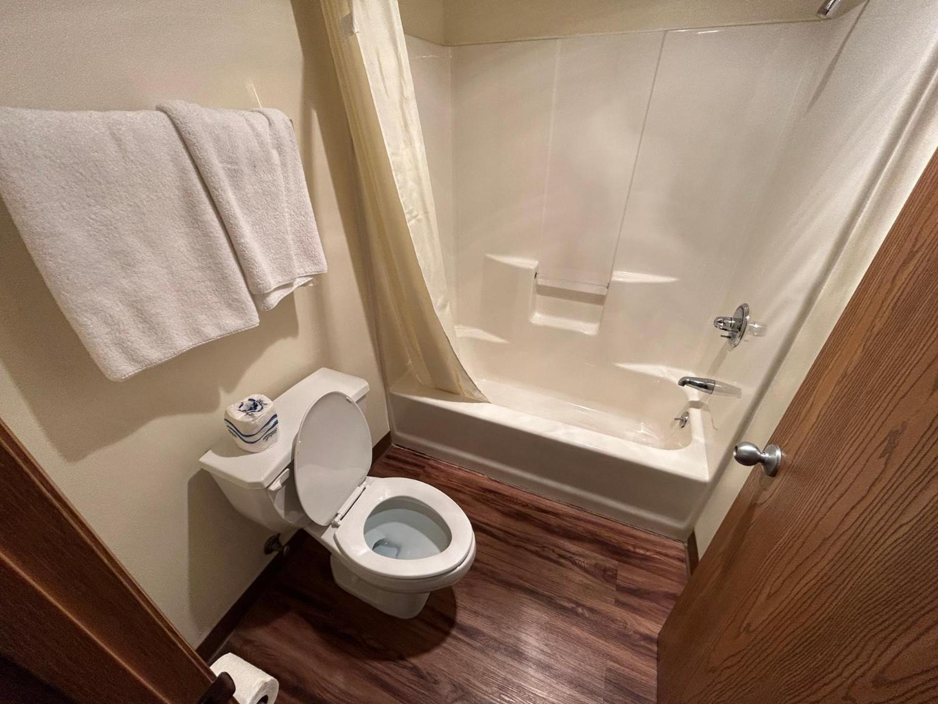 Standard Double Room - Photo 3
