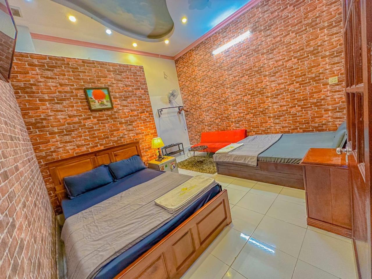 Economy Quadruple Room With Shared Bathroom photo 1