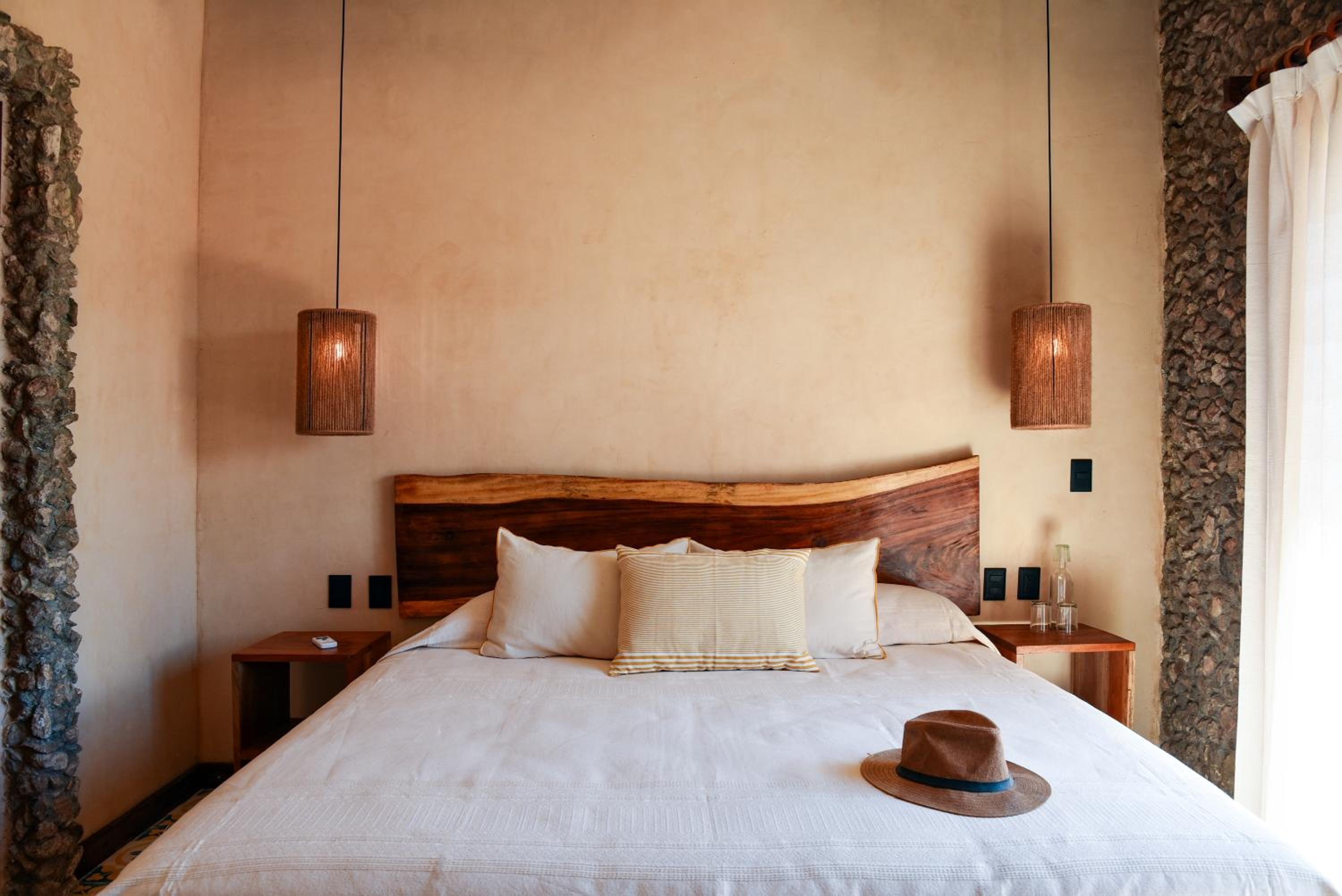 King Room with Balcony - Photo 1