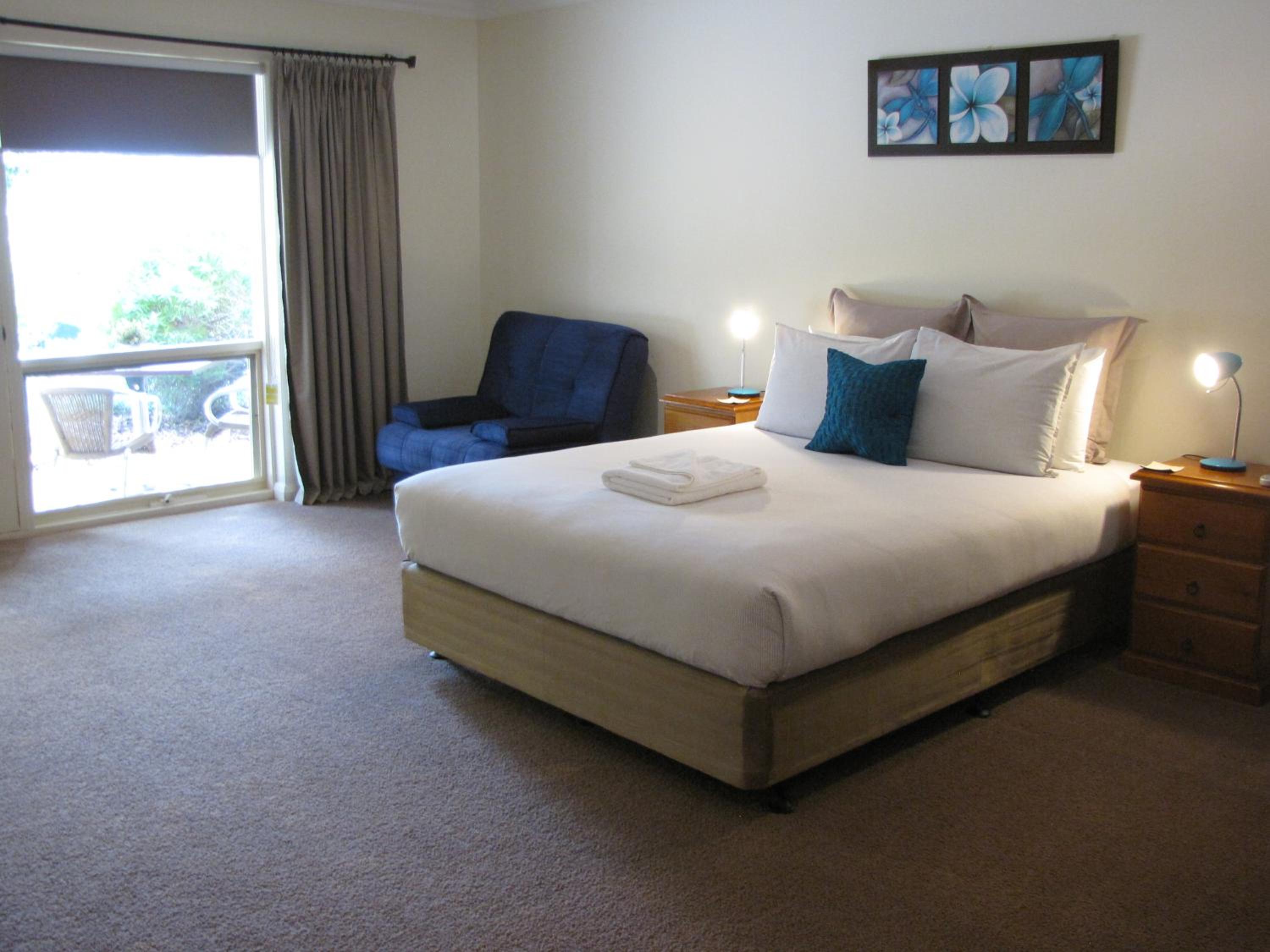 Queen Room with Garden View