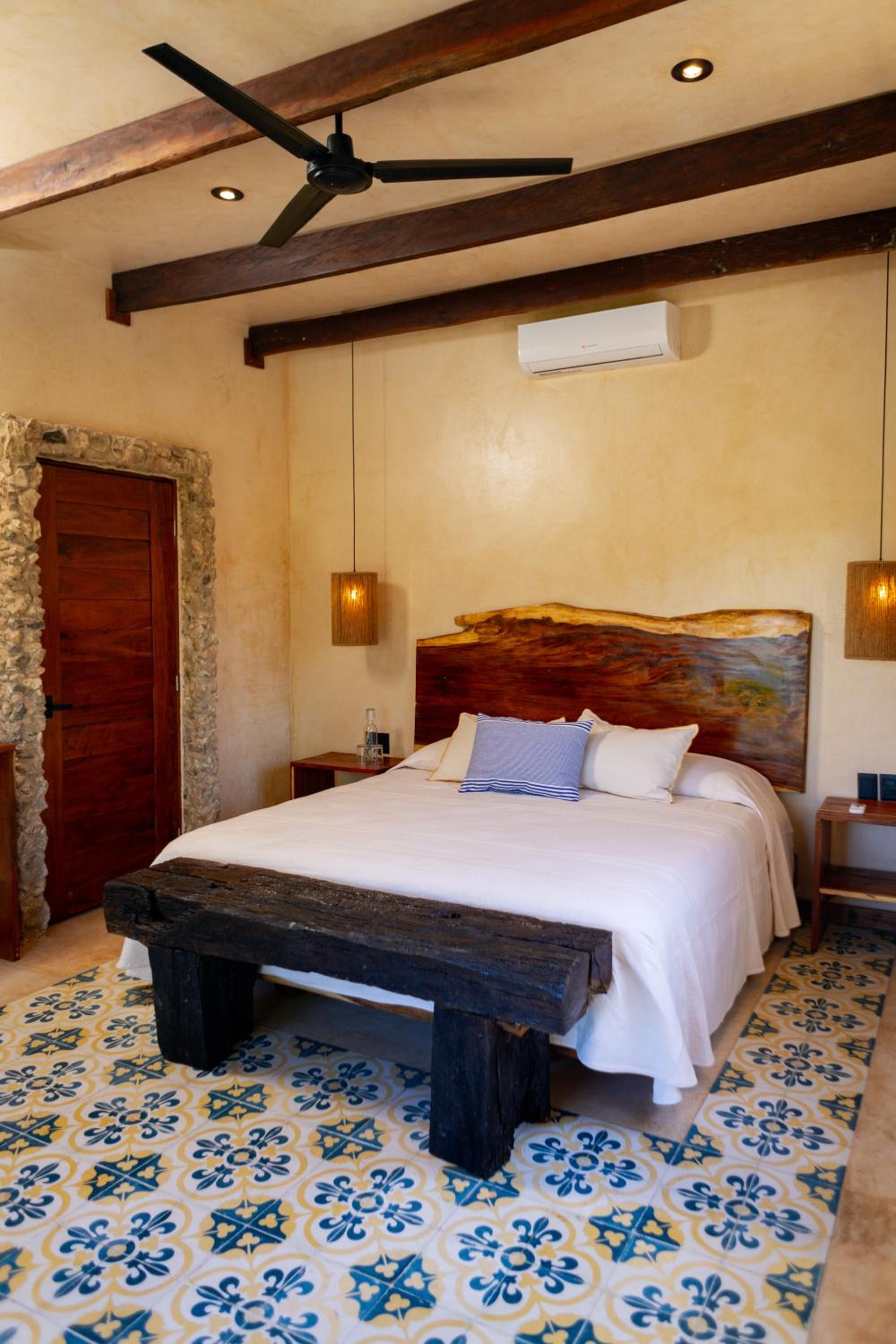 Suite - Photo 6