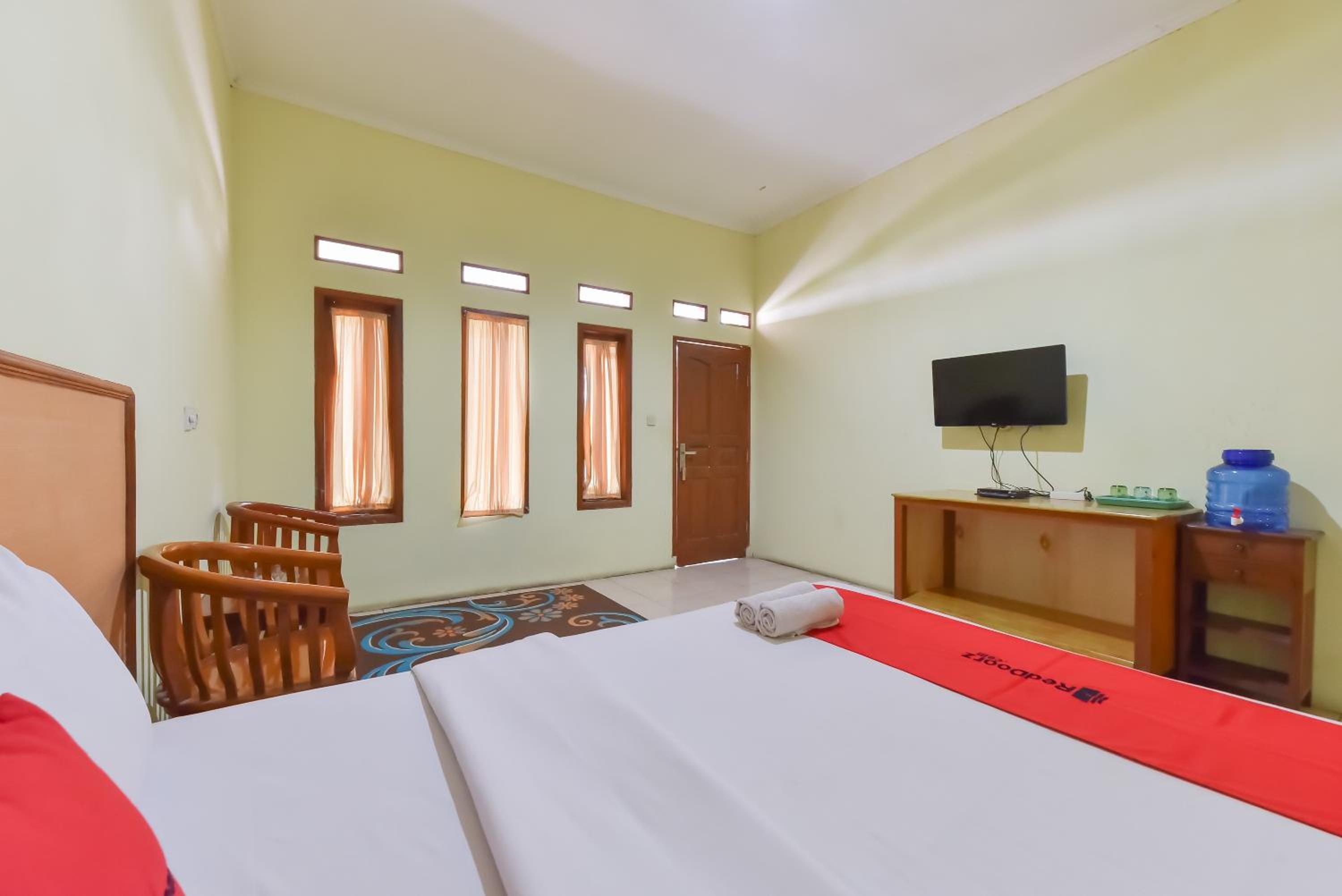 Deluxe Double Room - Photo 9