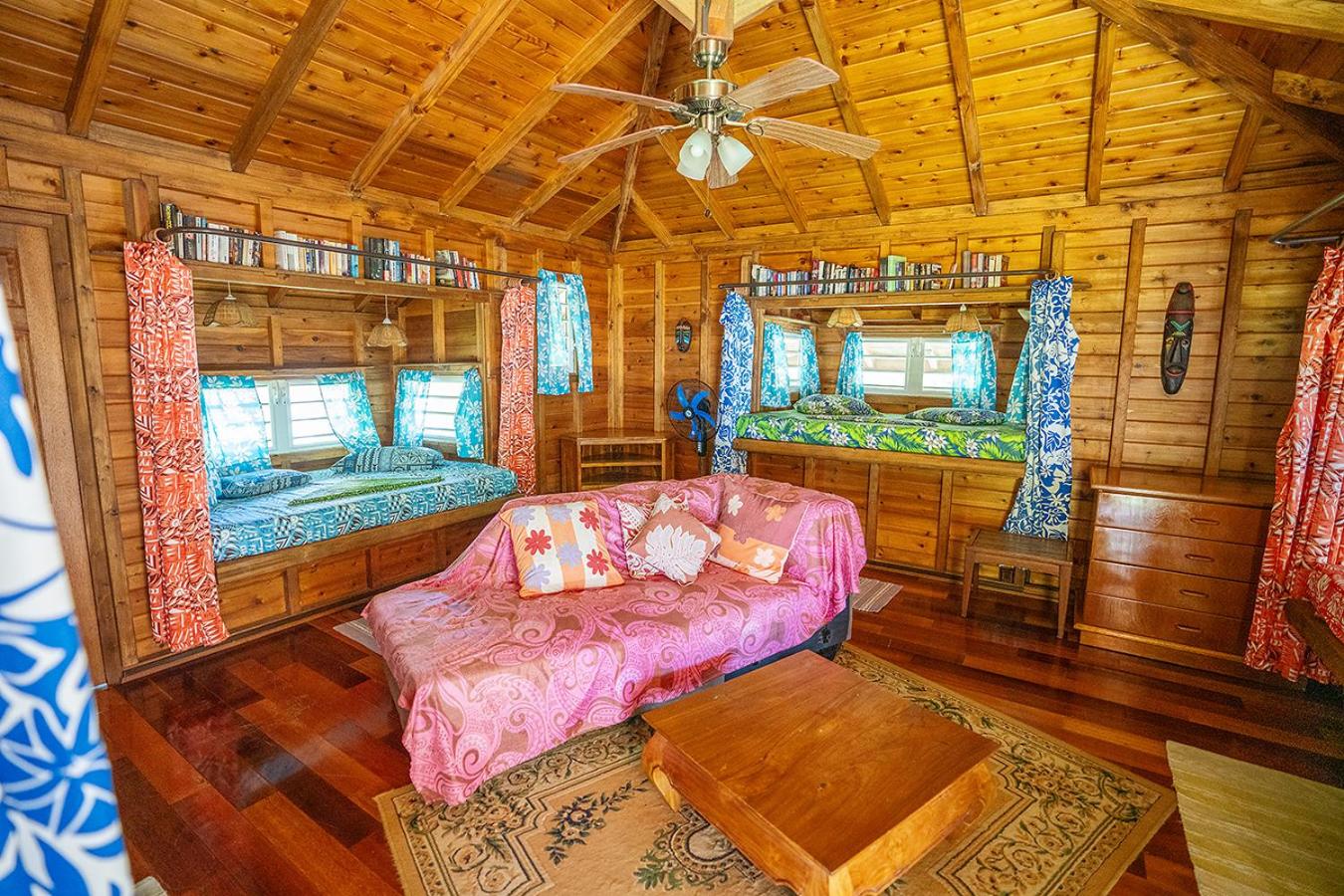 Quadruple Room with Mountain View photo 3
