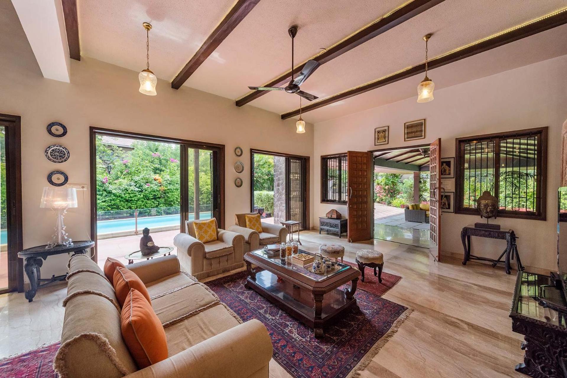 Villa photo 1