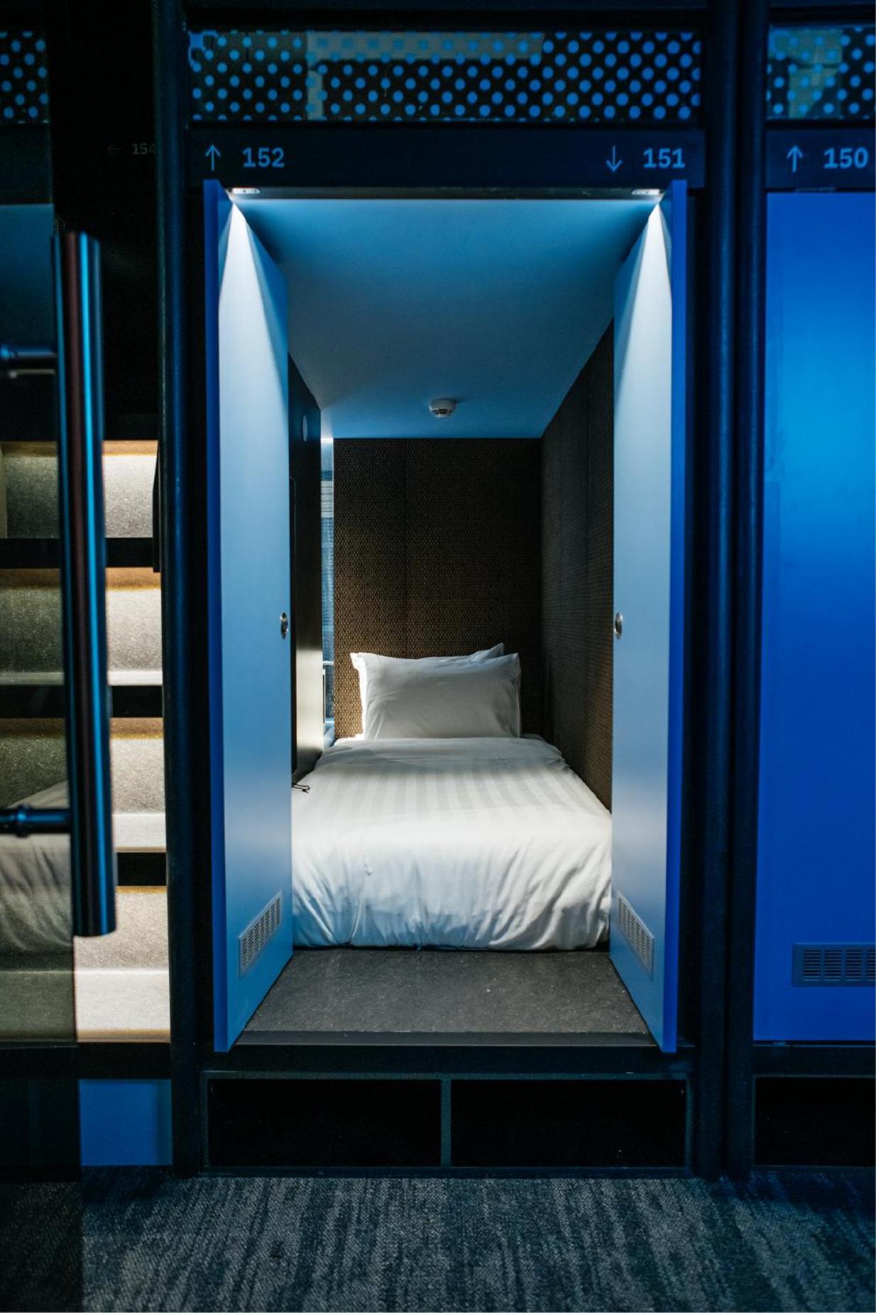 Capsule Mixed (Check-In between 0800 - 1900 (12 hours stay) - Photo 5