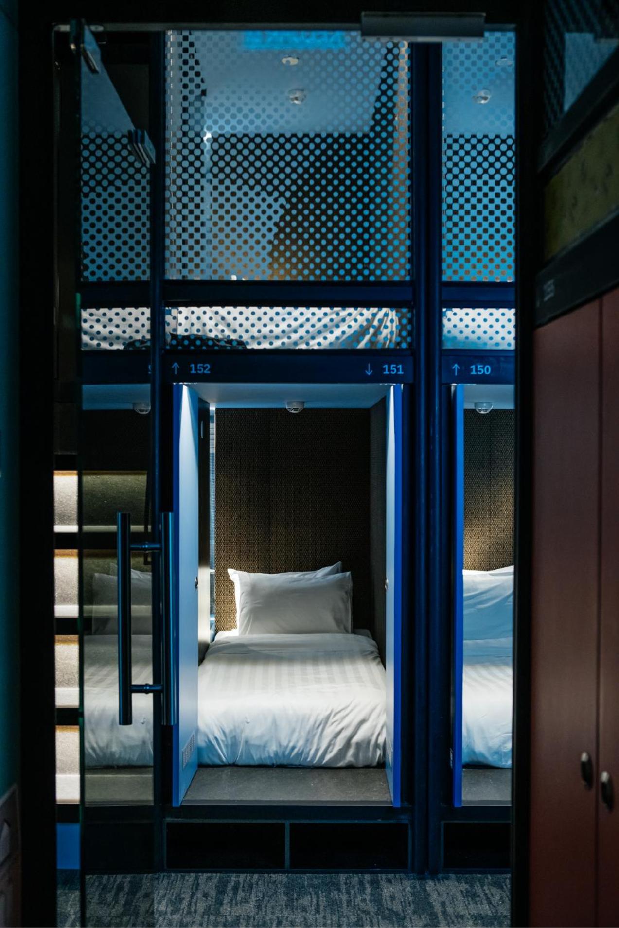 Capsule Mixed (Check-In between 0800 - 1900 (12 hours stay) - Photo 7
