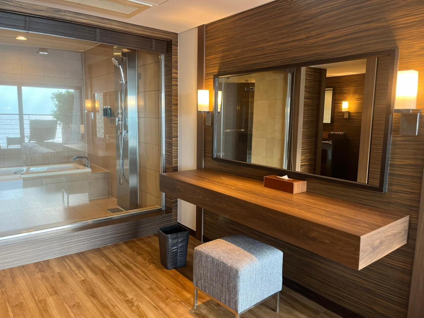 Superior Twin Room with Ocean View - Photo 8
