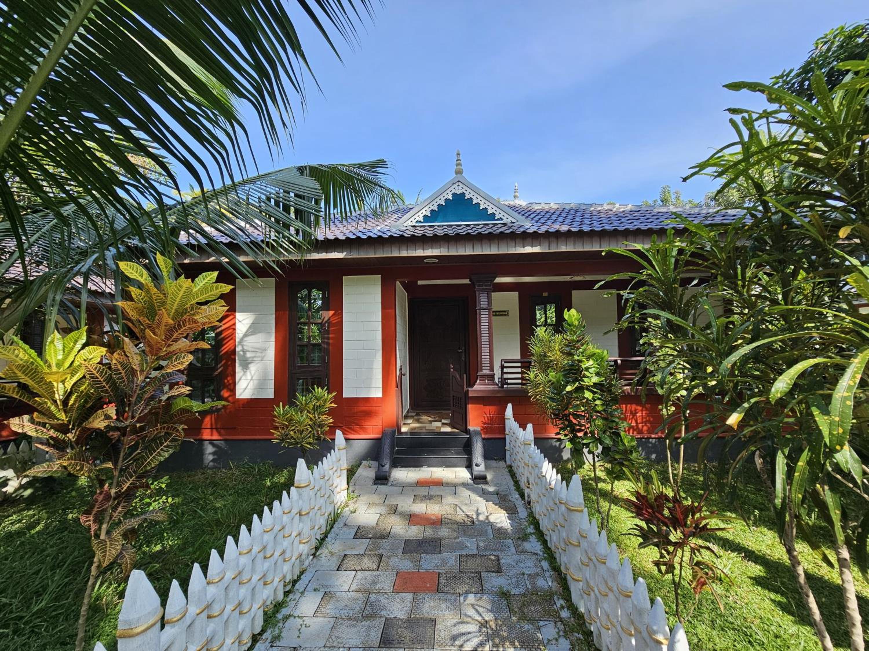 Two-Bedroom Cottage photo 2