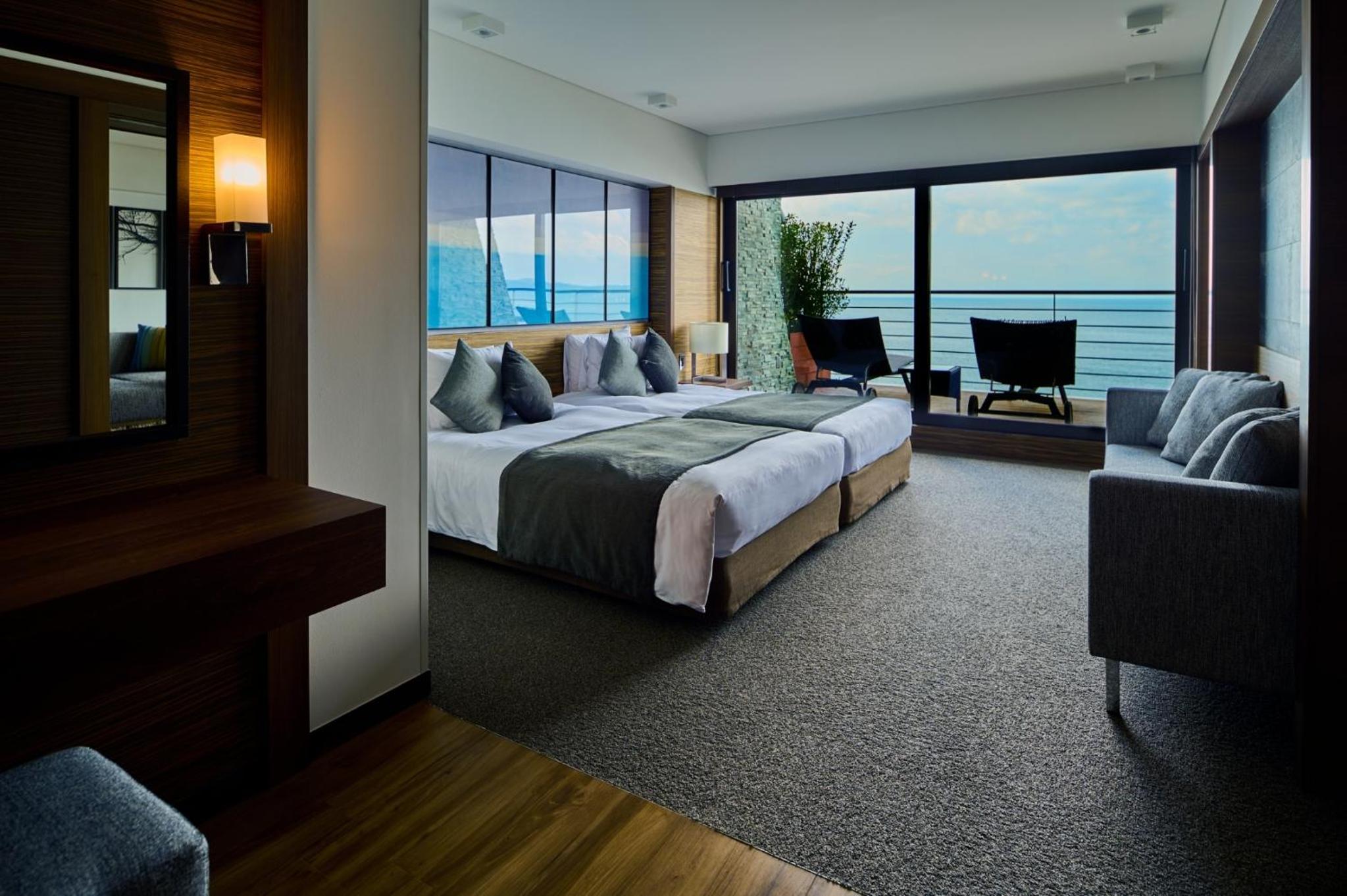 Superior Twin Room with Ocean View - Photo 1