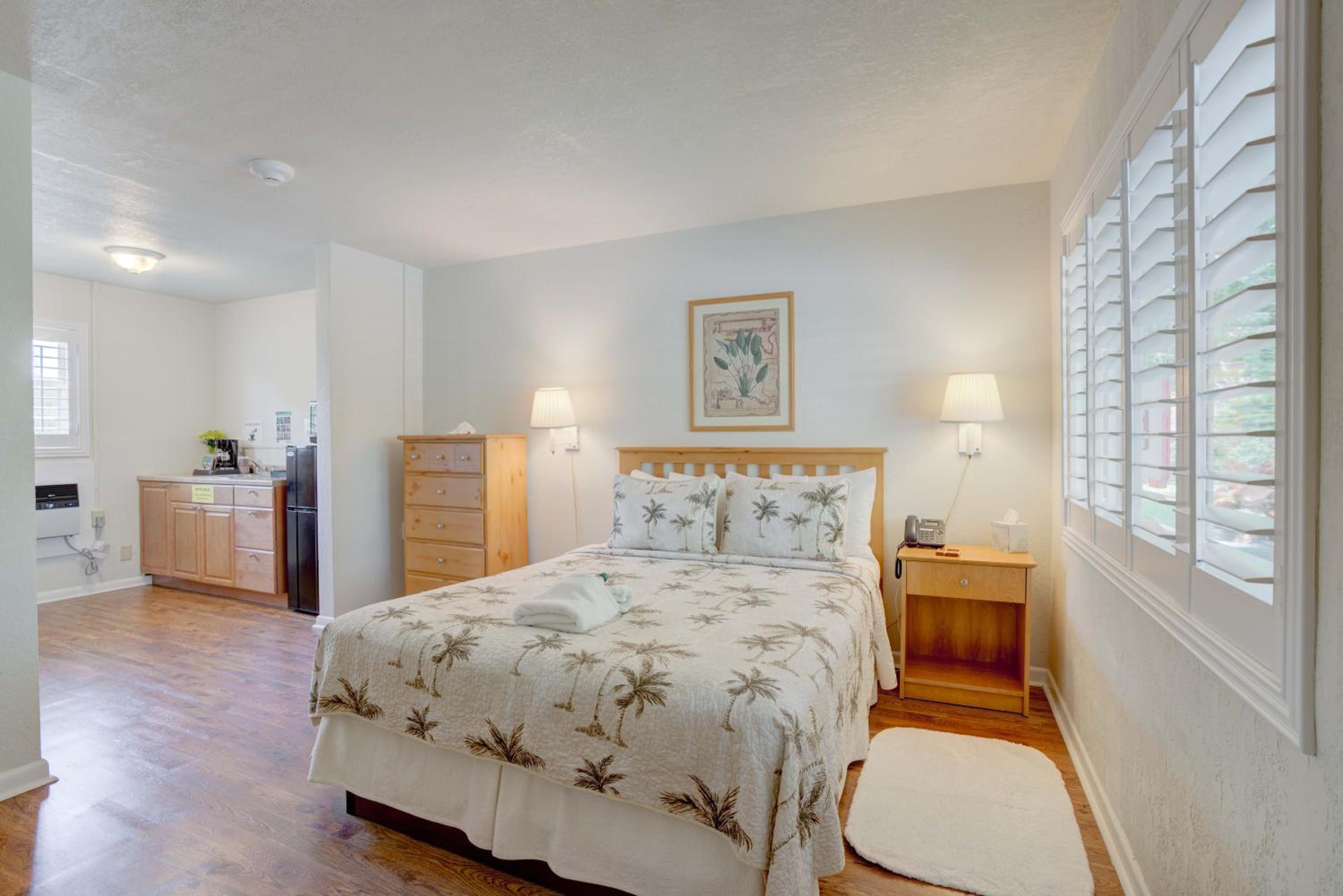 Budget Double Room photo 2