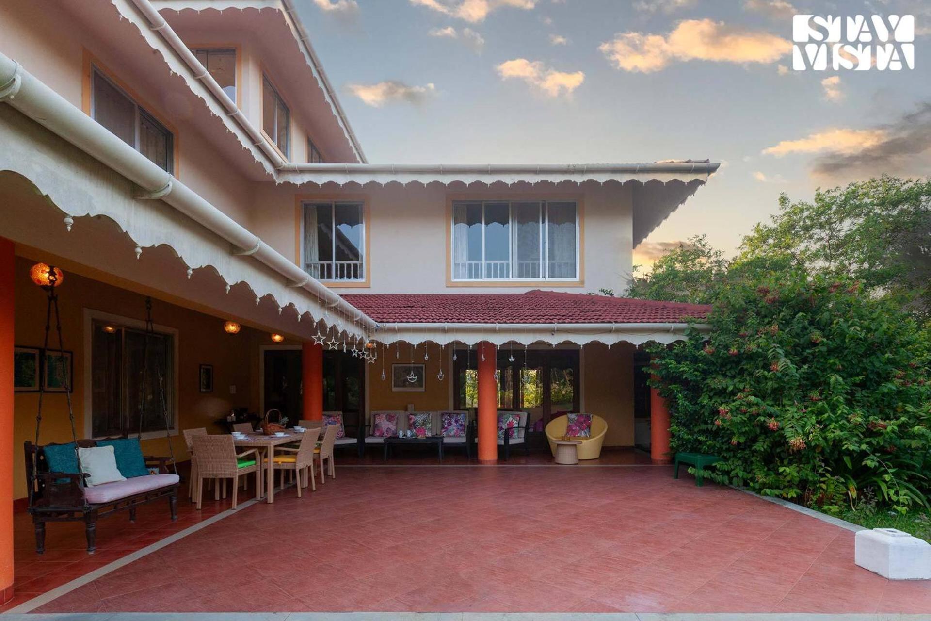 Villa photo 3