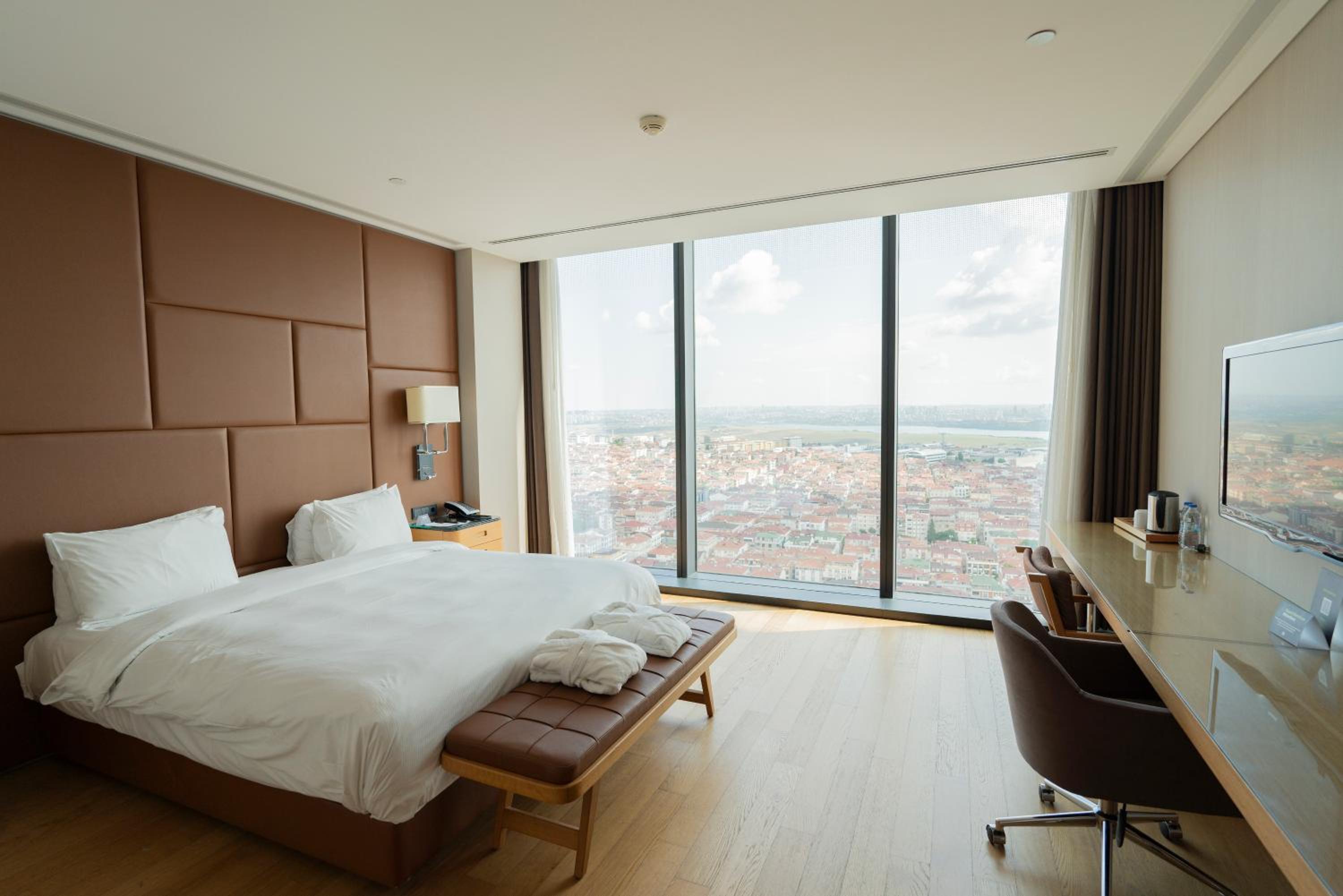 King Guest Room photo 1