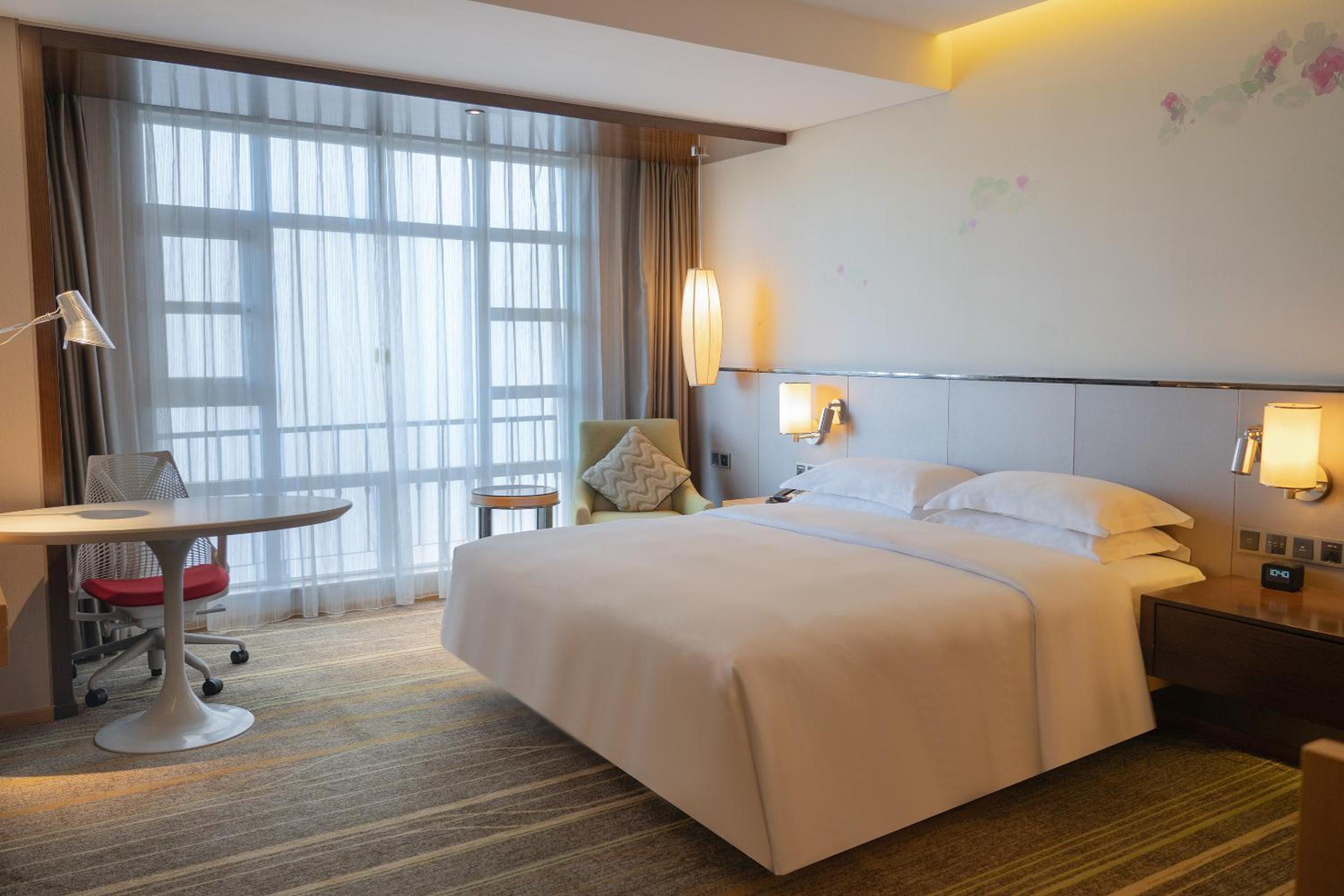 King Room - Mobility Accessible