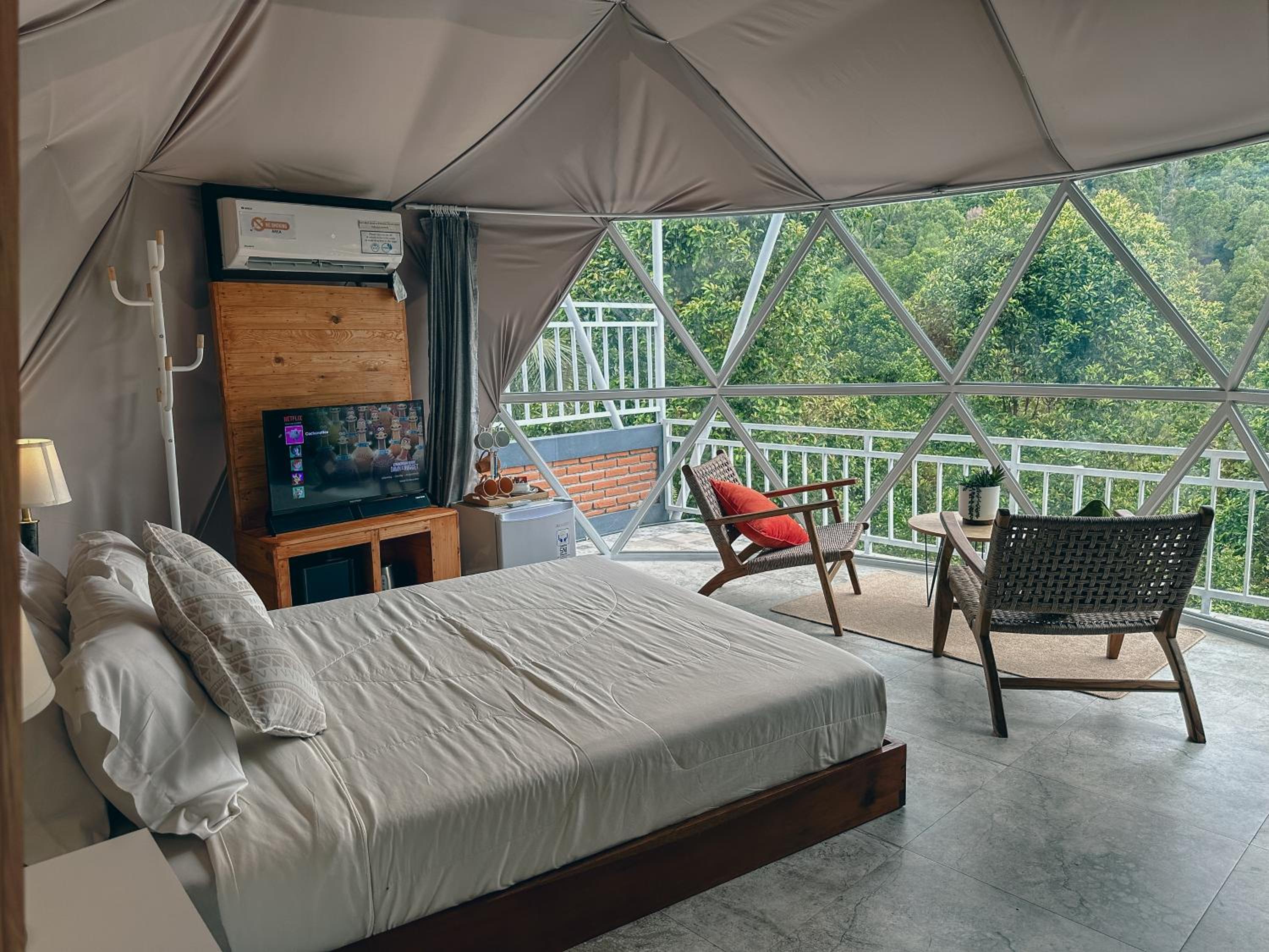 Tent Room Mountain View - Photo 13