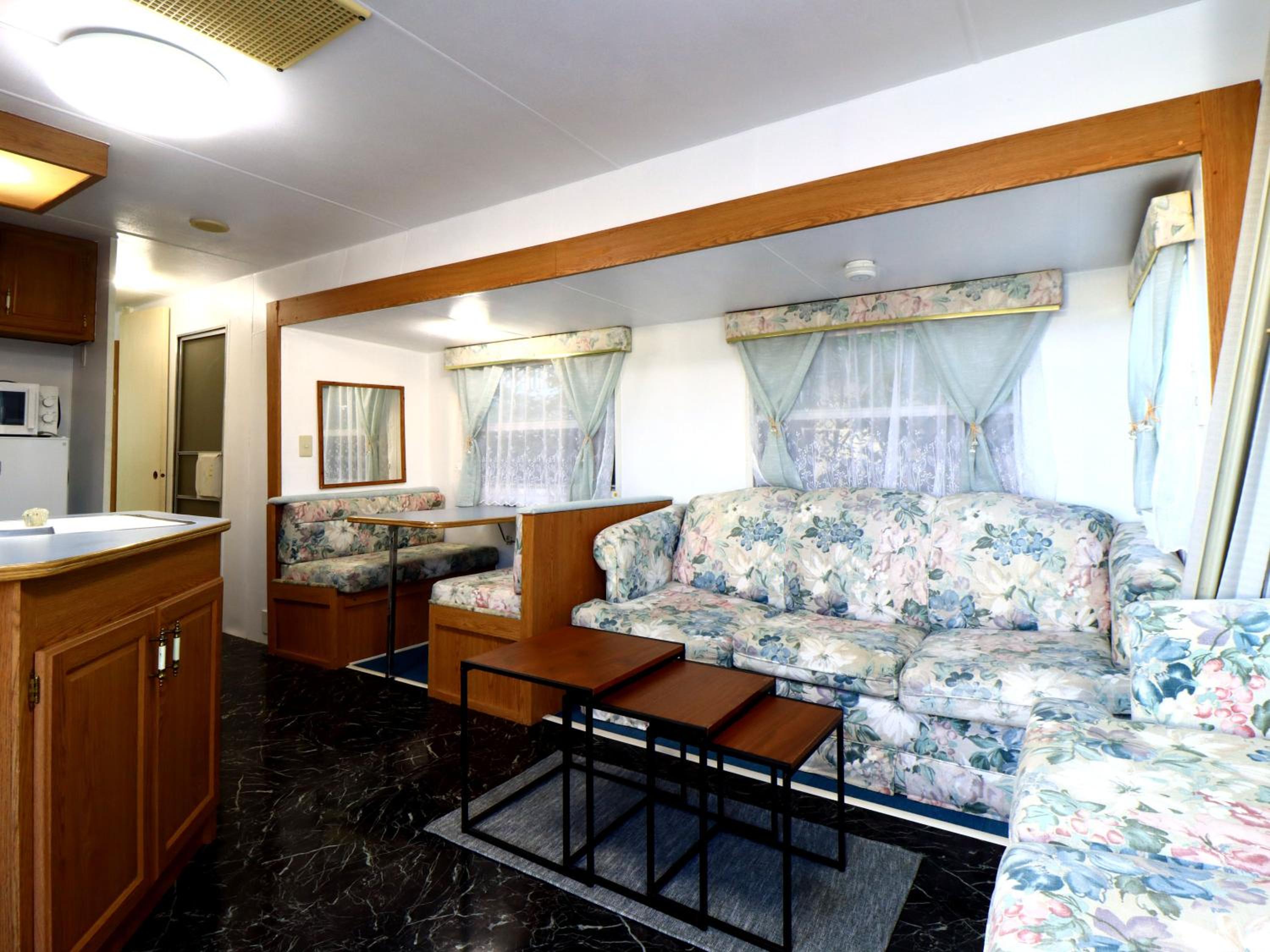 Mobile Home photo 1