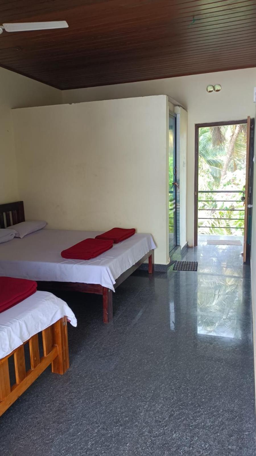 Deluxe Double Room with Balcony and Sea View photo 1